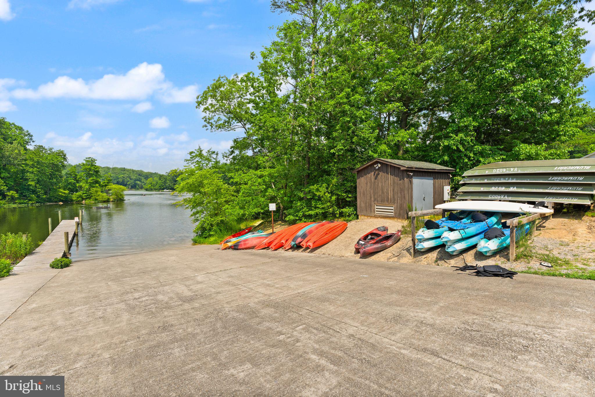 LAKE RIDGE - Residential
