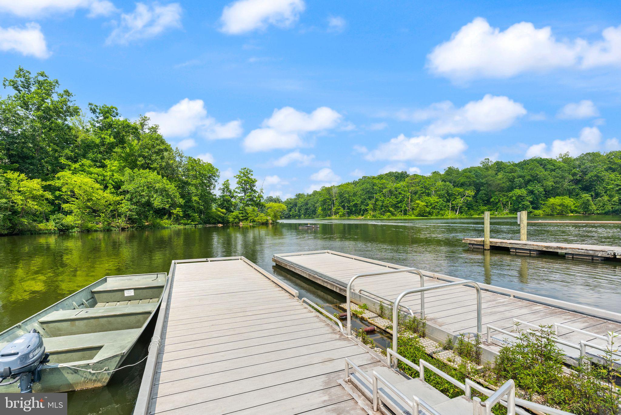 LAKE RIDGE - Residential