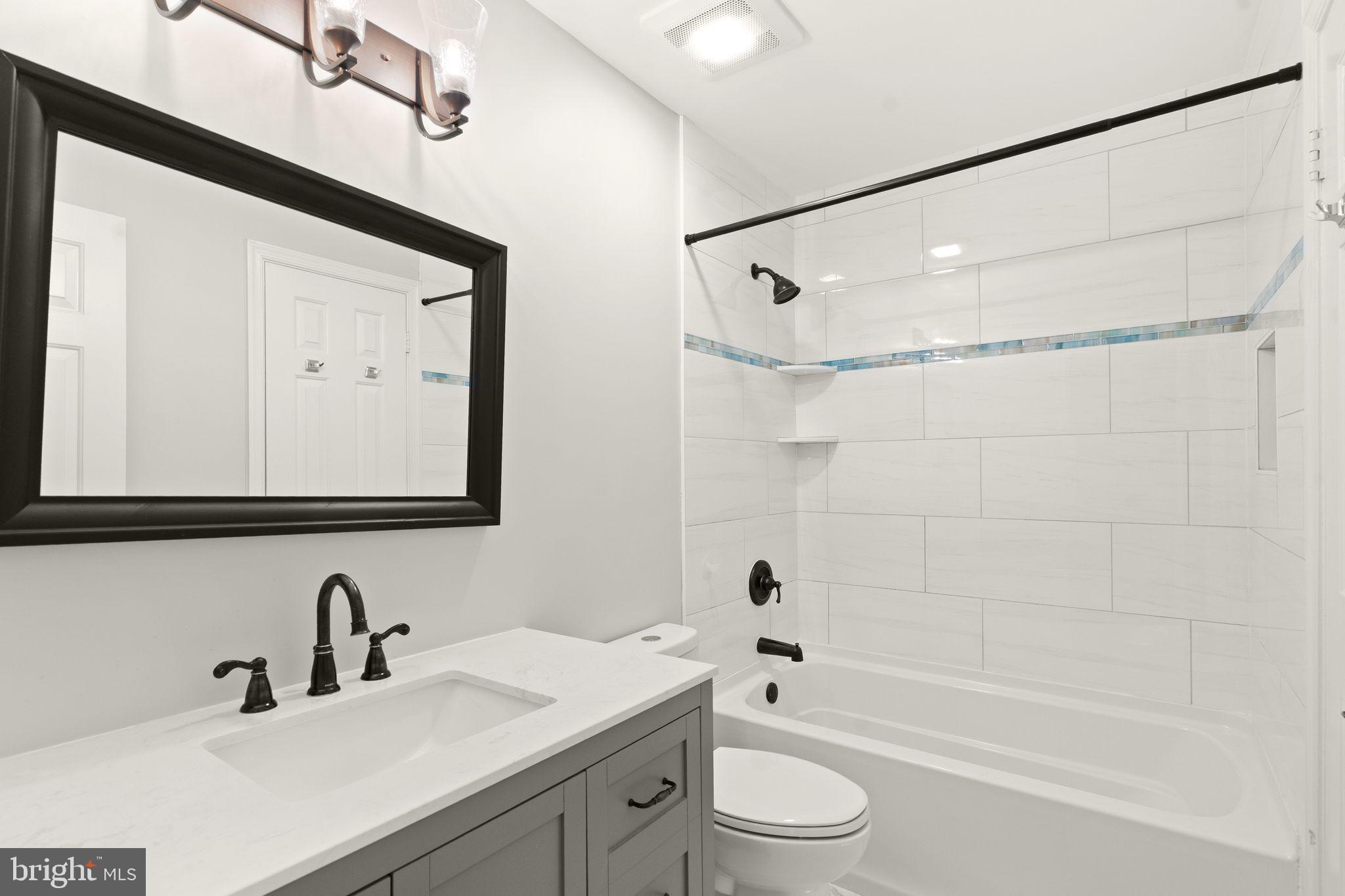 LAKE RIDGE - Residential