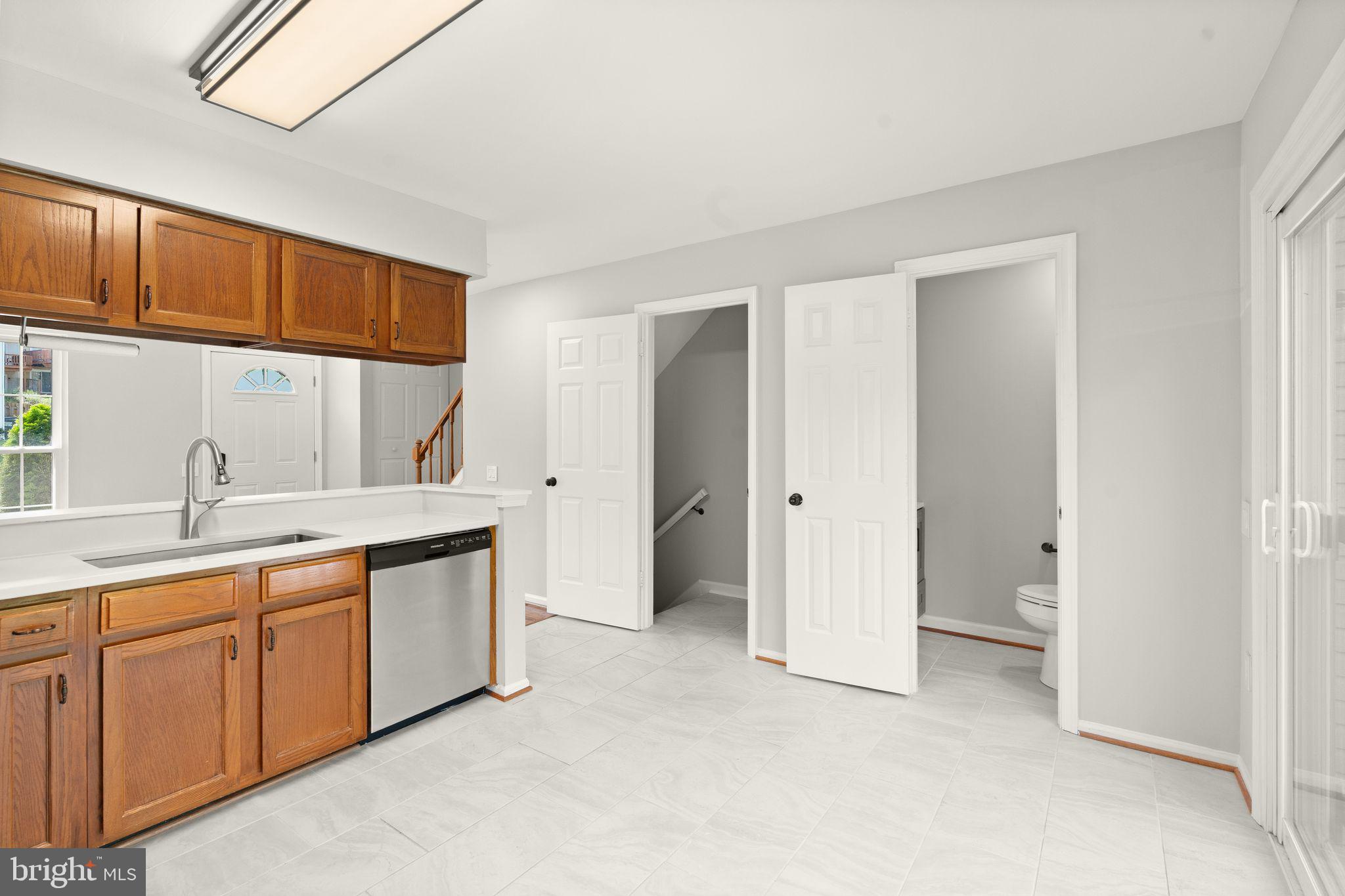 LAKE RIDGE - Residential