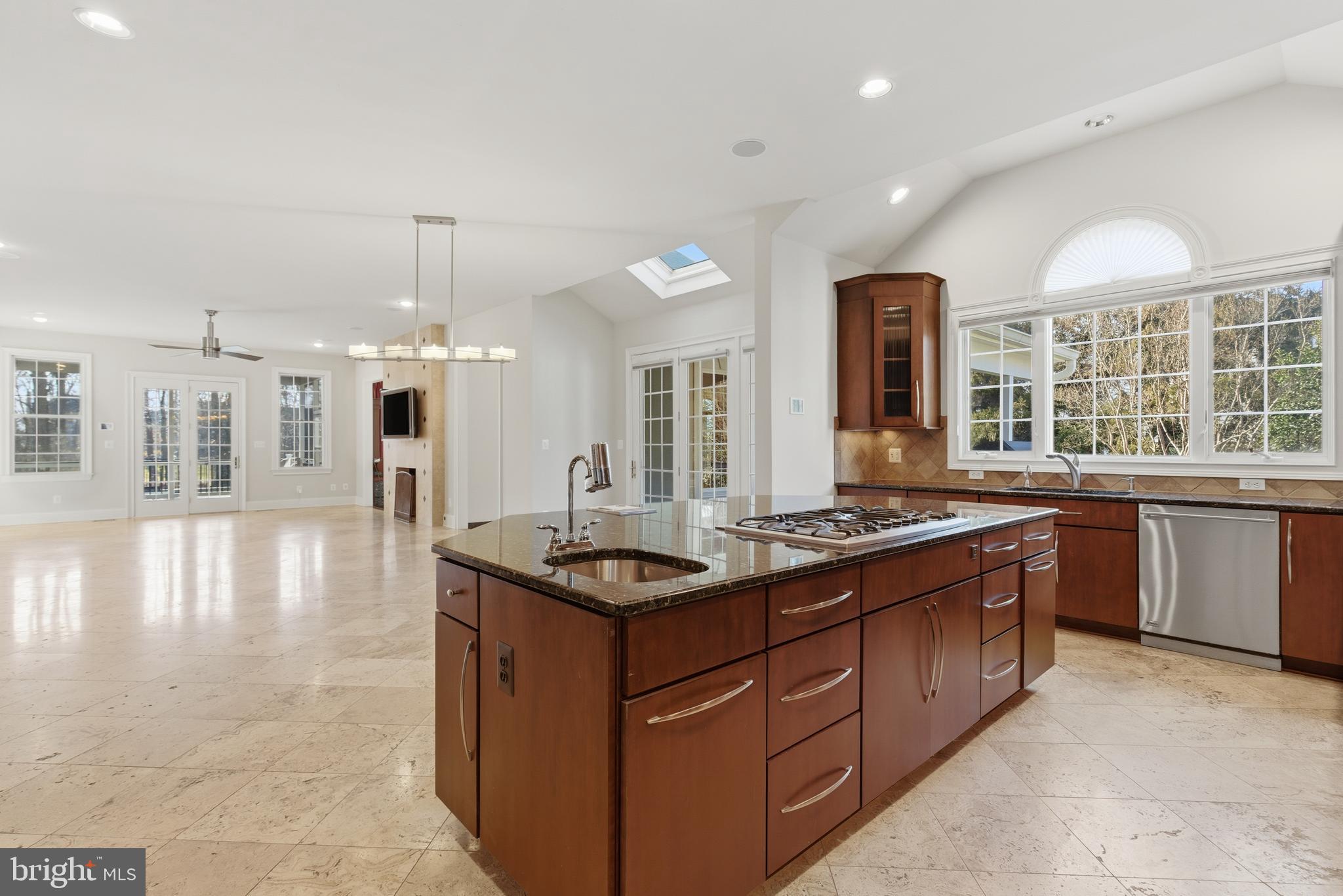 BELMONT COUNTRY CLUB - Residential