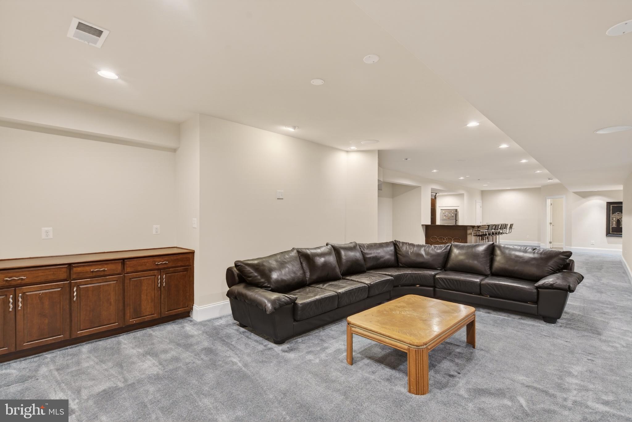 BELMONT COUNTRY CLUB - Residential