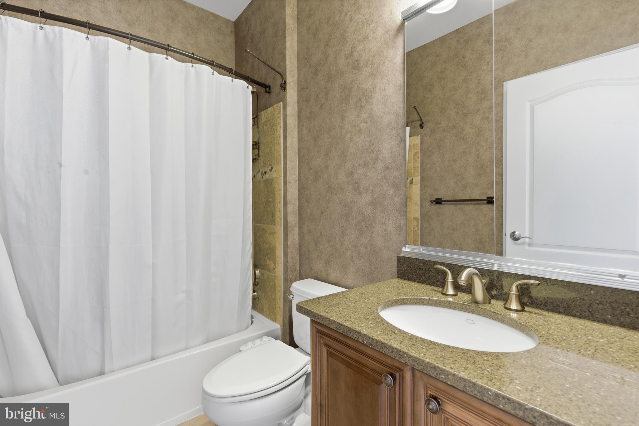 BELMONT COUNTRY CLUB - Residential