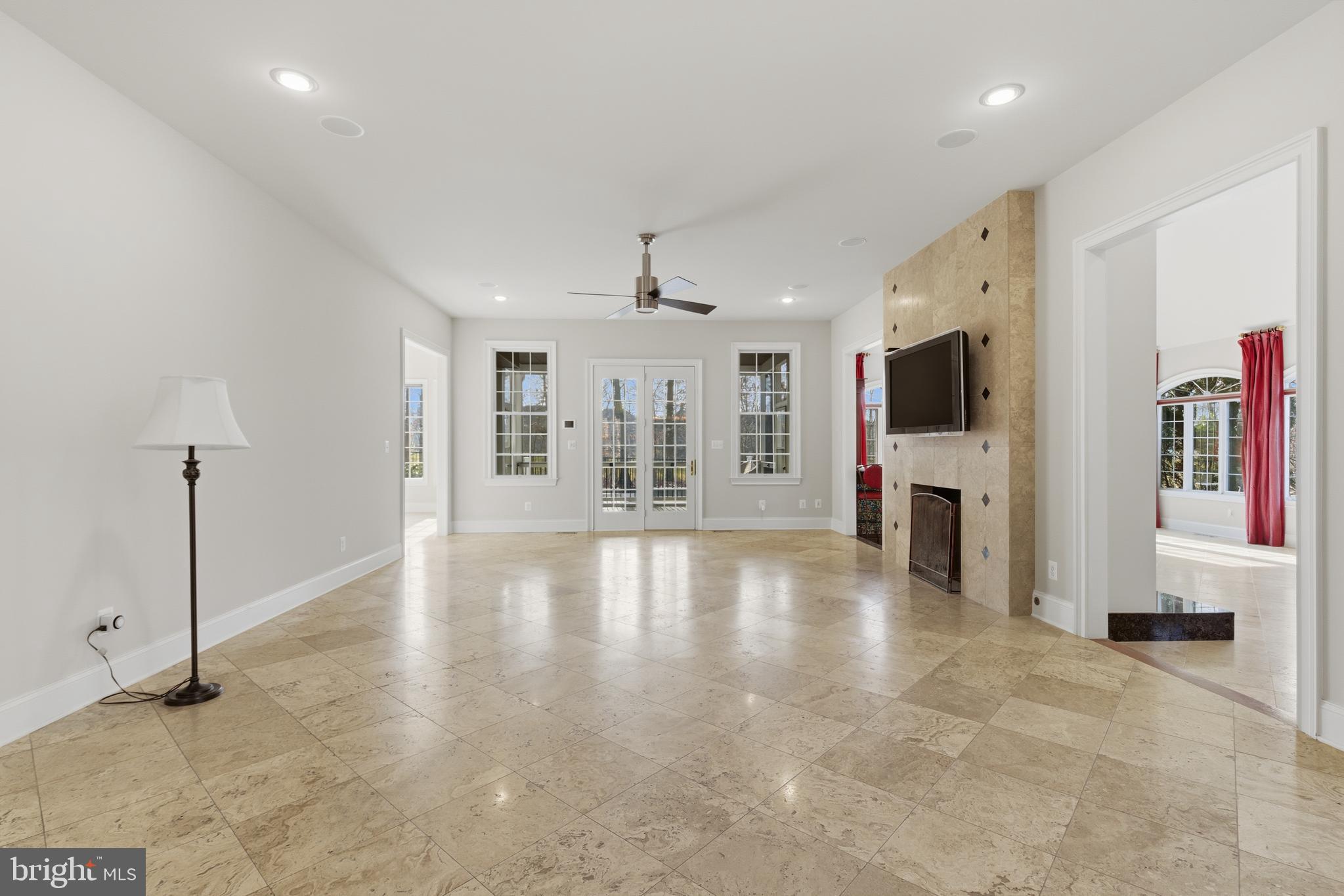 BELMONT COUNTRY CLUB - Residential