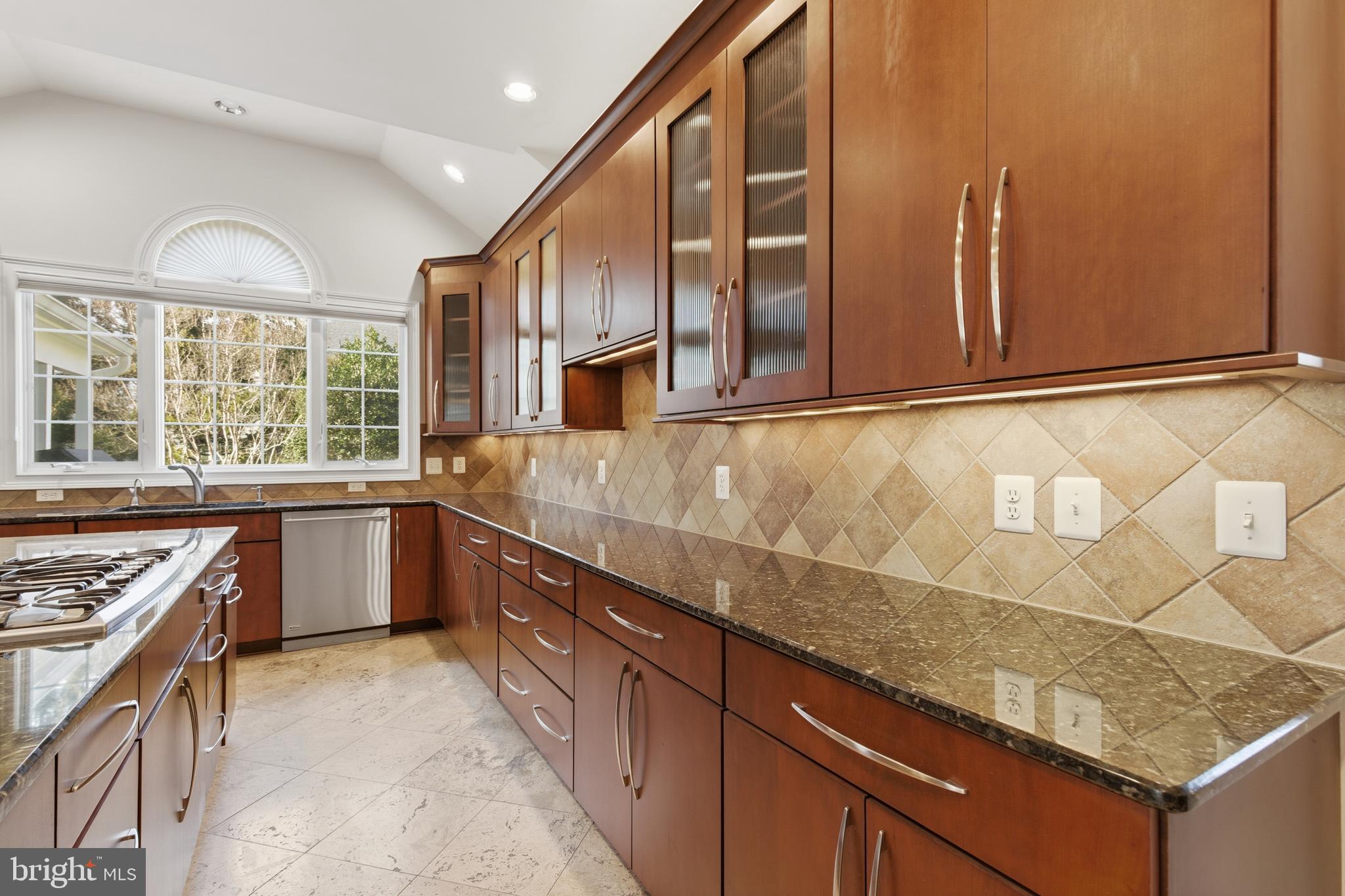 BELMONT COUNTRY CLUB - Residential