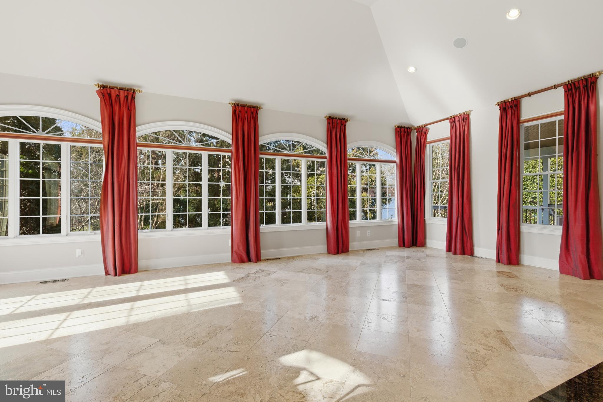 BELMONT COUNTRY CLUB - Residential