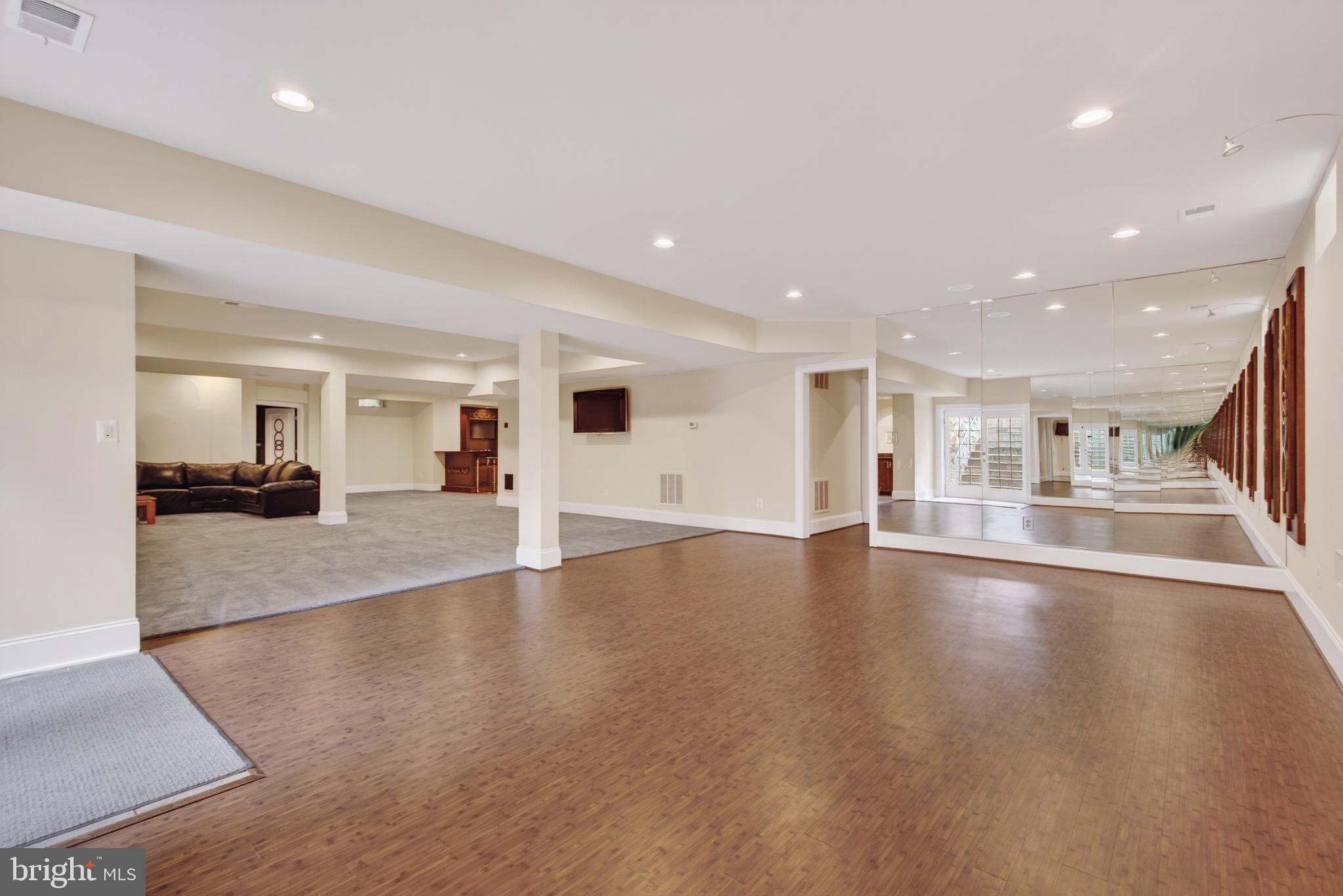 BELMONT COUNTRY CLUB - Residential