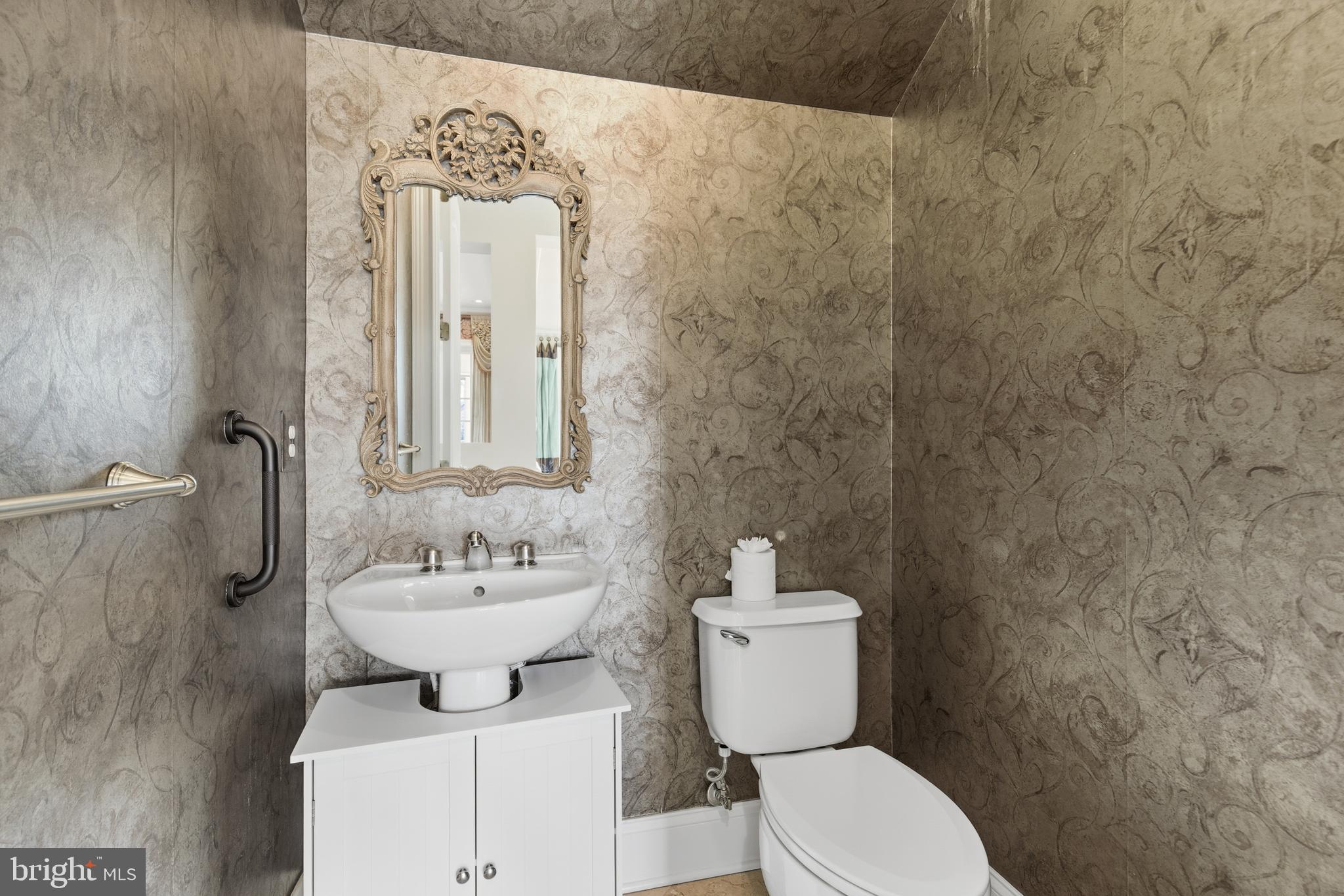 BELMONT COUNTRY CLUB - Residential
