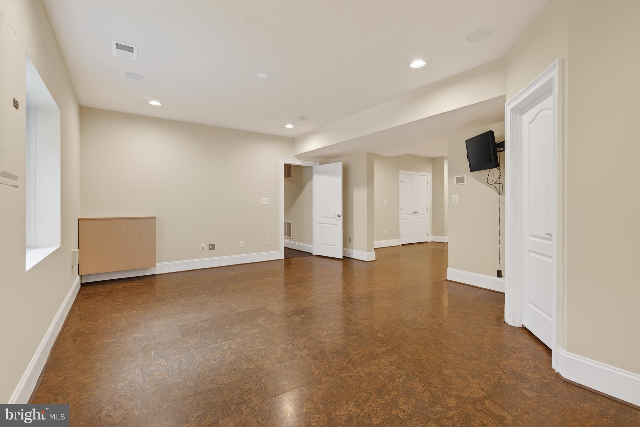BELMONT COUNTRY CLUB - Residential