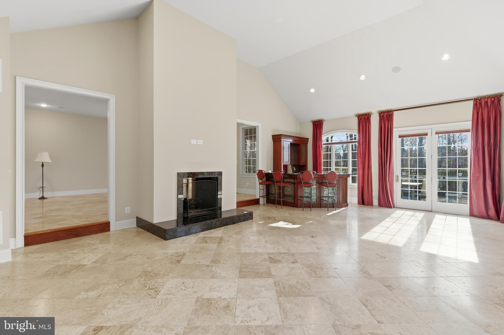 BELMONT COUNTRY CLUB - Residential