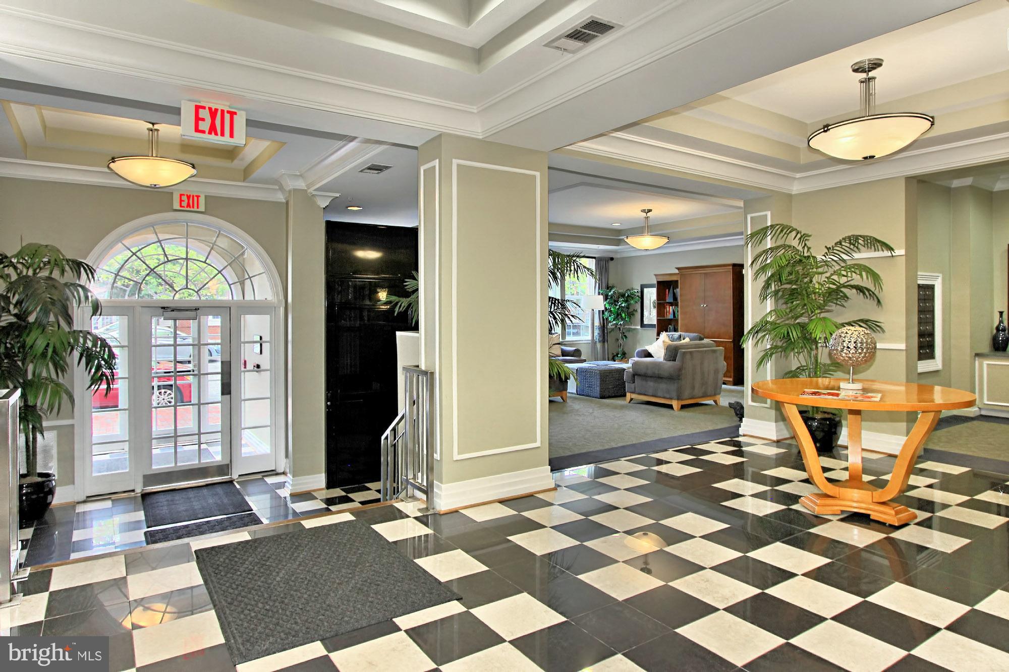 CAMERON STATION - Residential