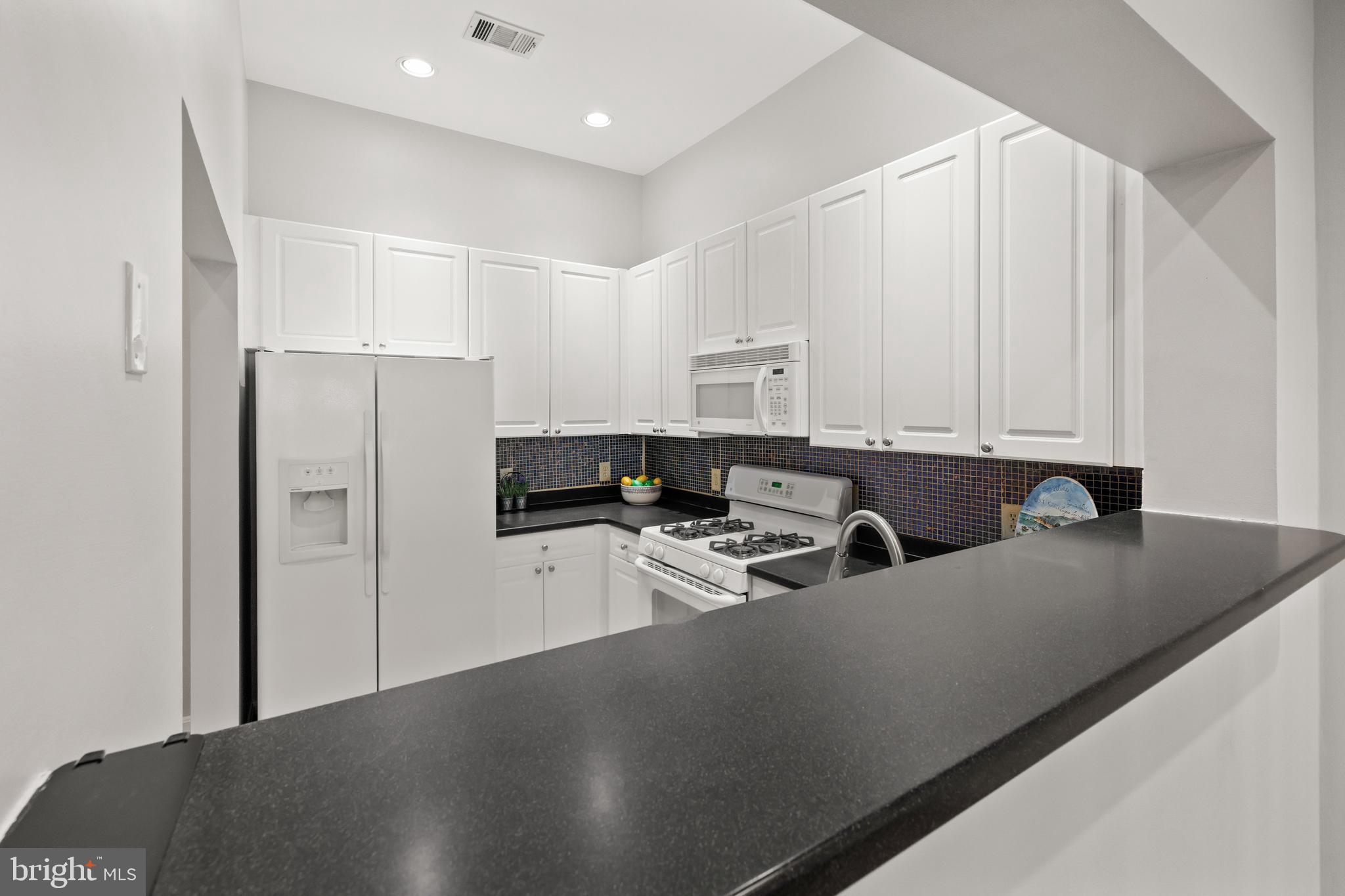 CAMERON STATION - Residential