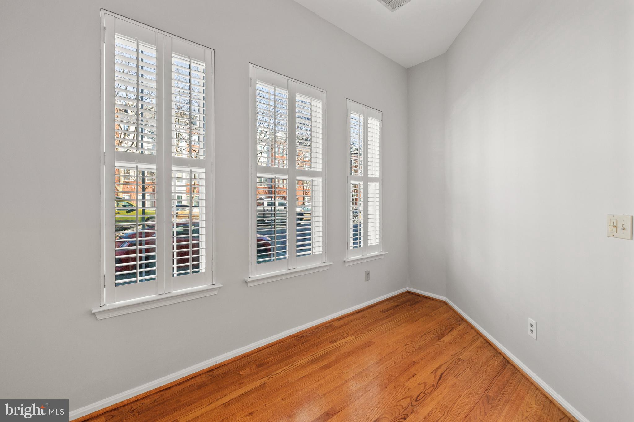 CAMERON STATION - Residential