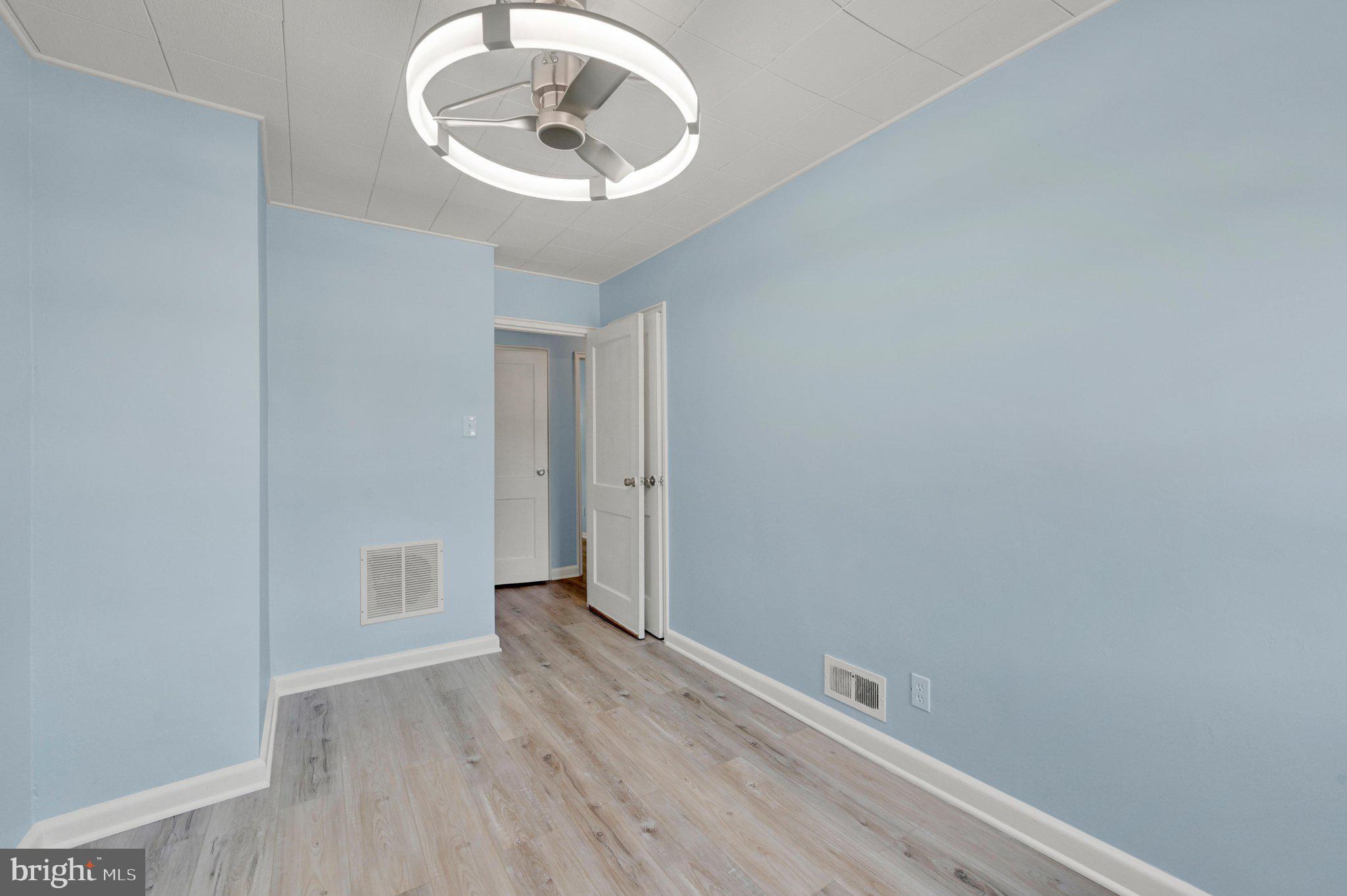 GRAY MANOR - Residential