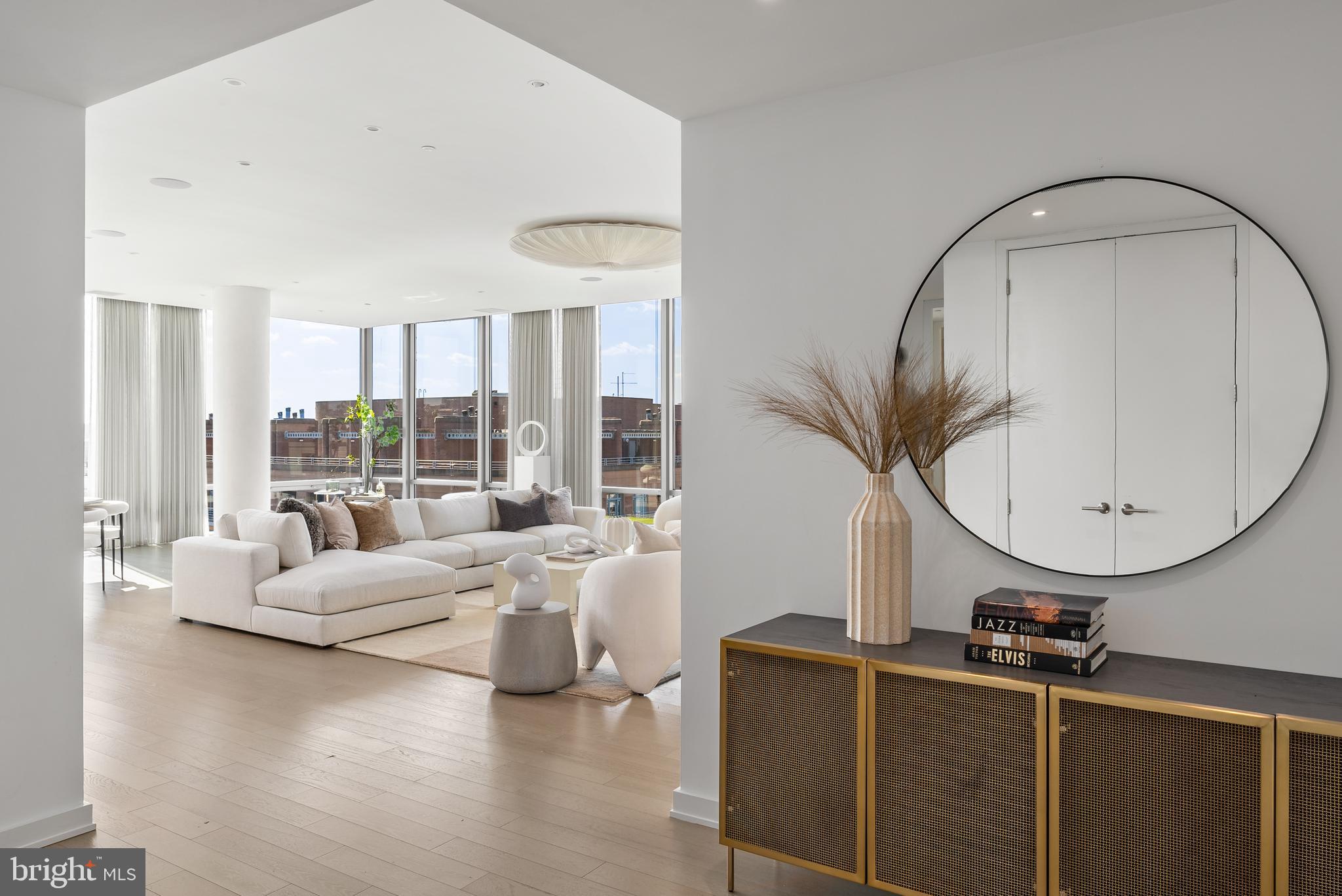WEST END - Residential