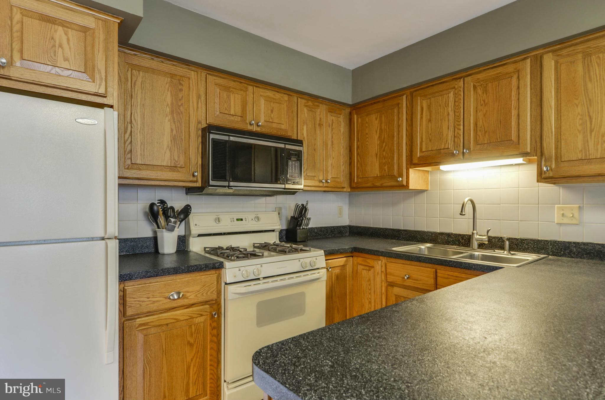 ROCK CREEK MANOR - Residential