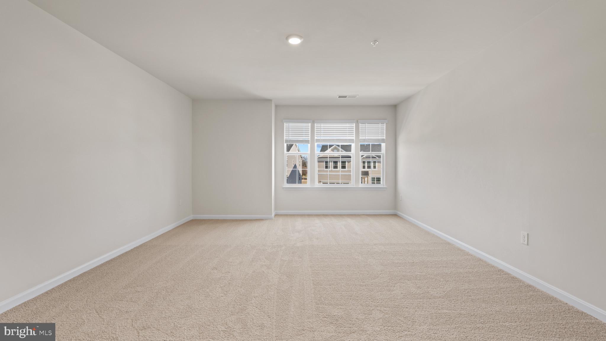 SUMMERVALE - Residential