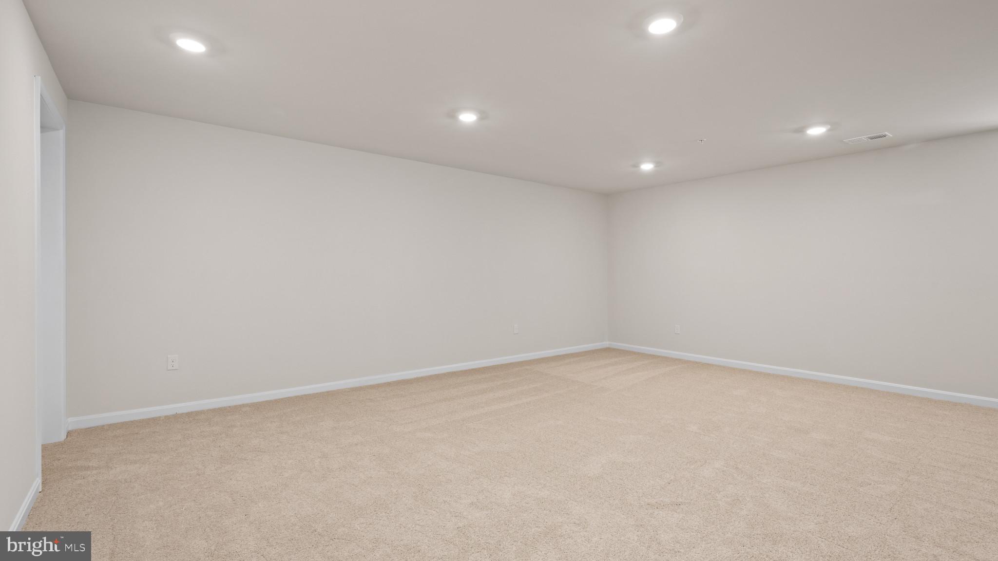 SUMMERVALE - Residential
