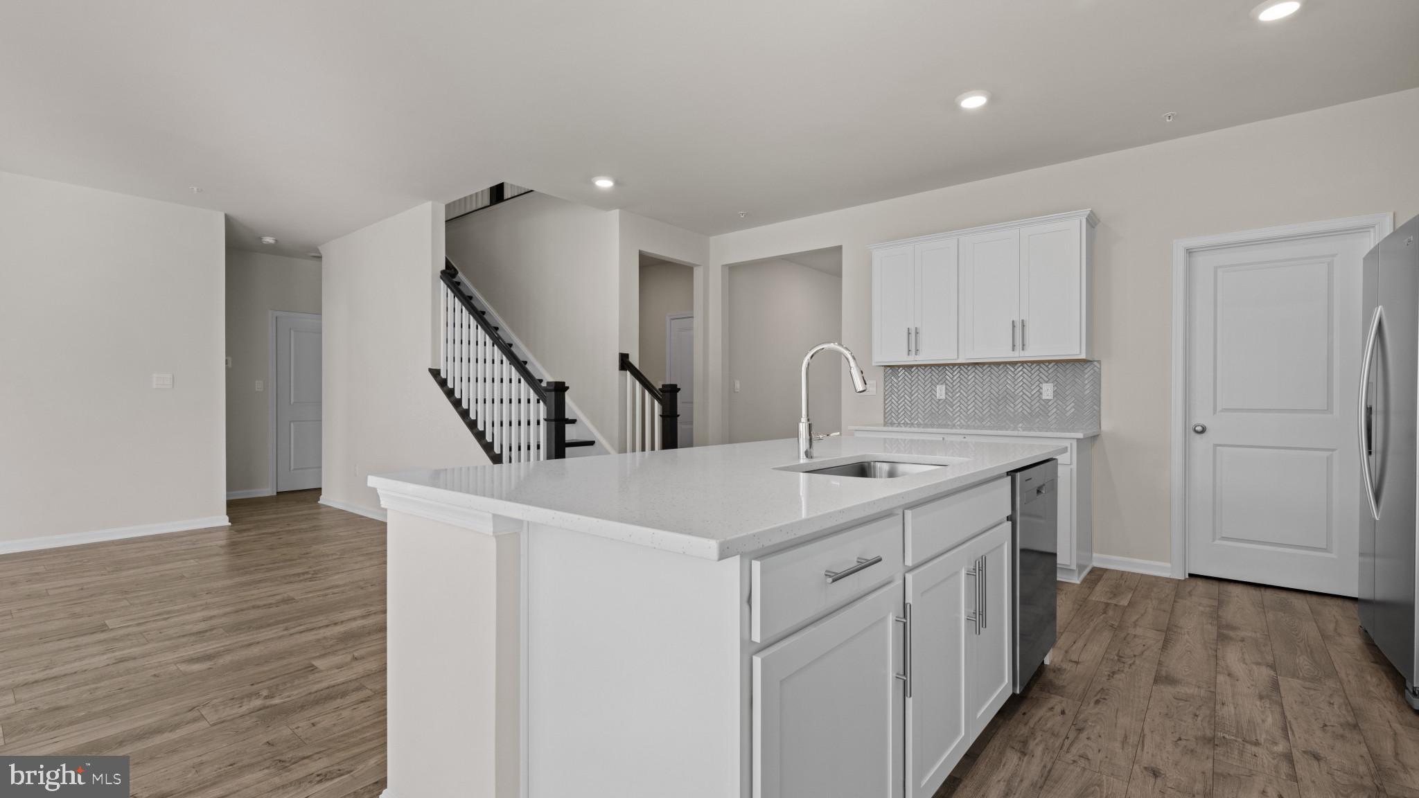 SUMMERVALE - Residential