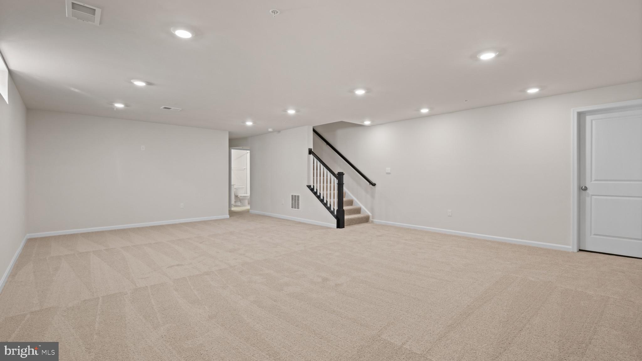 SUMMERVALE - Residential