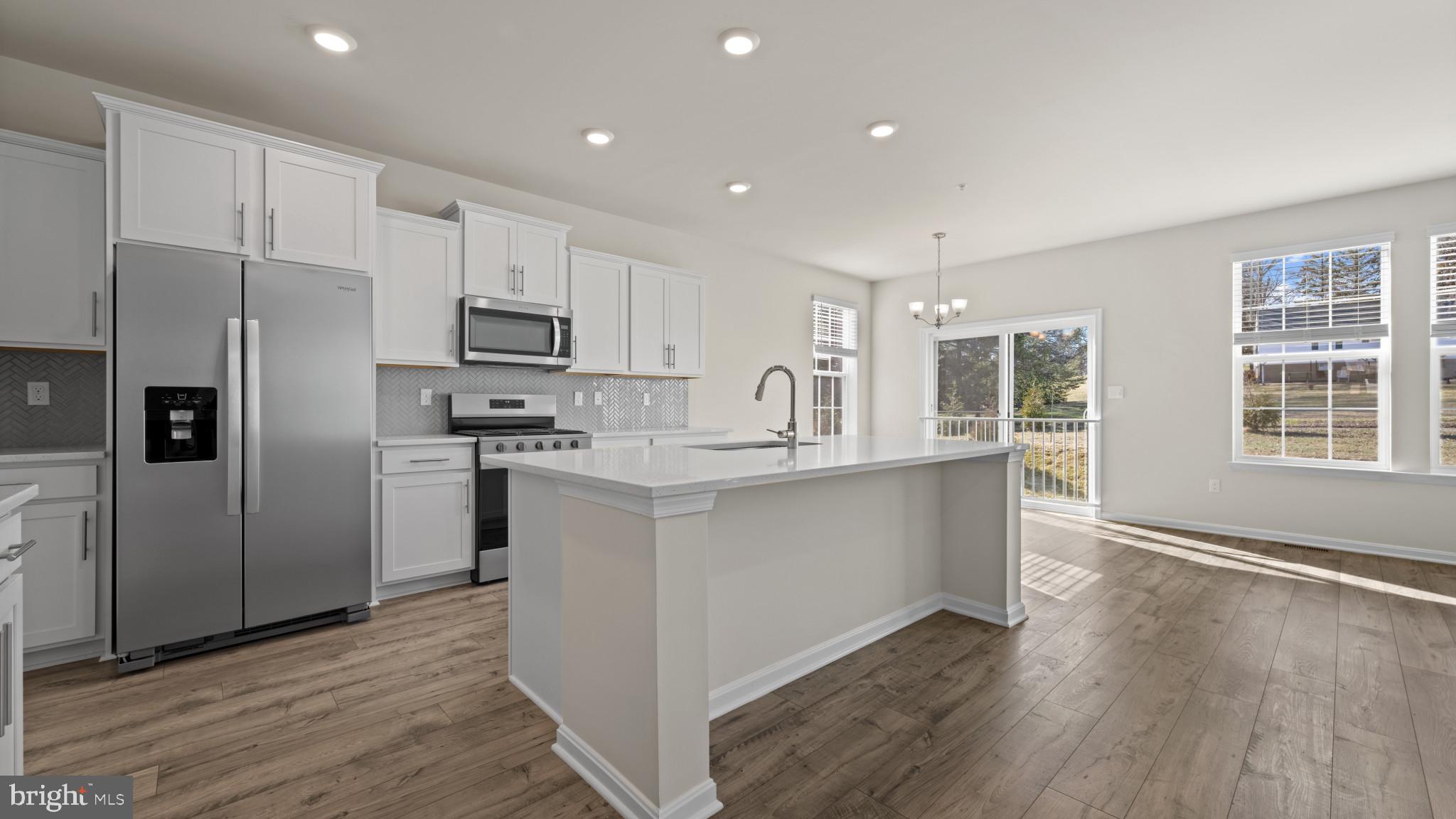 SUMMERVALE - Residential