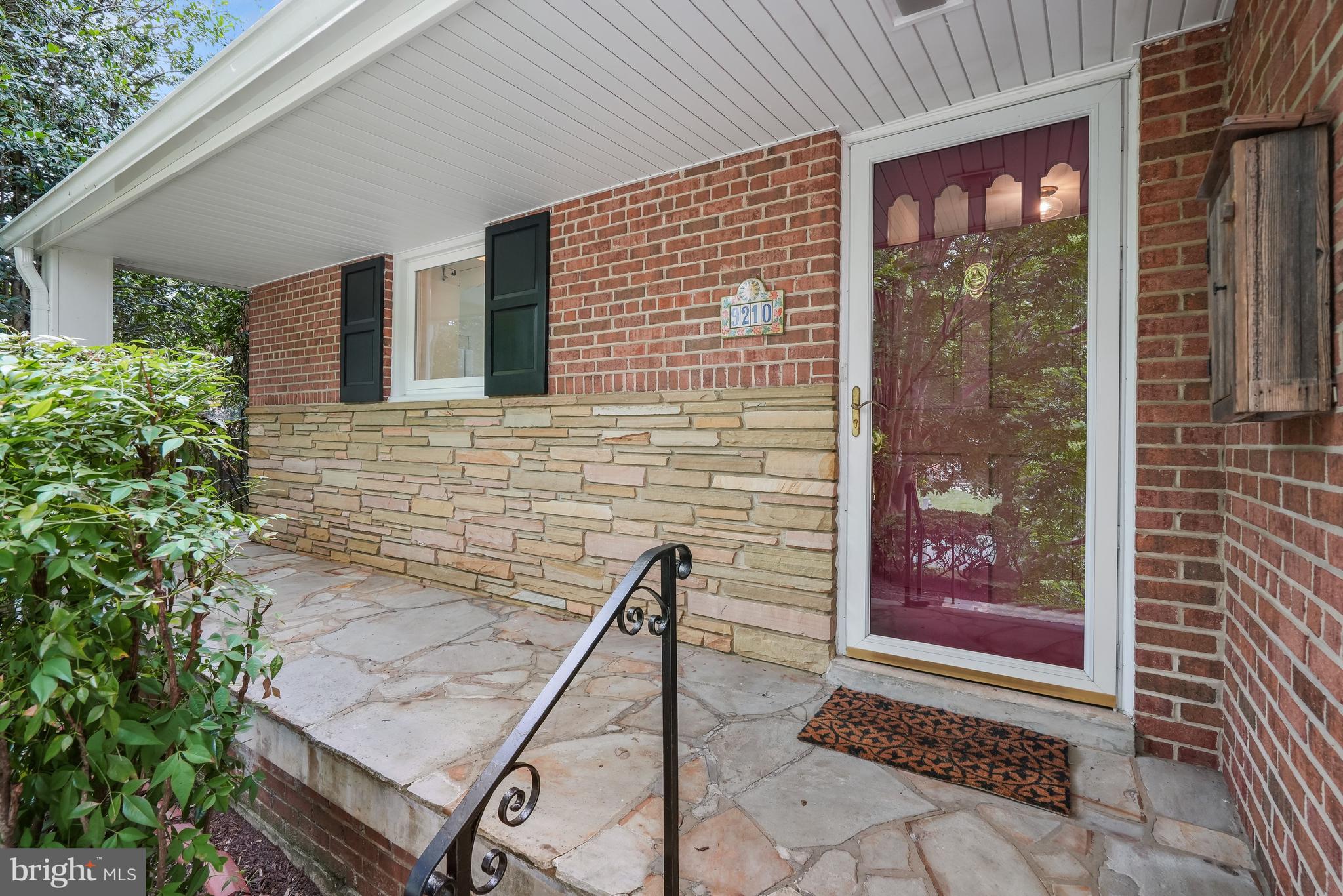MAPLEWOOD - Residential