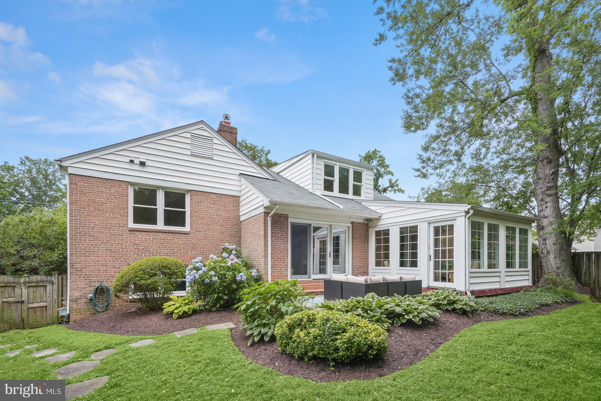 MAPLEWOOD - Residential