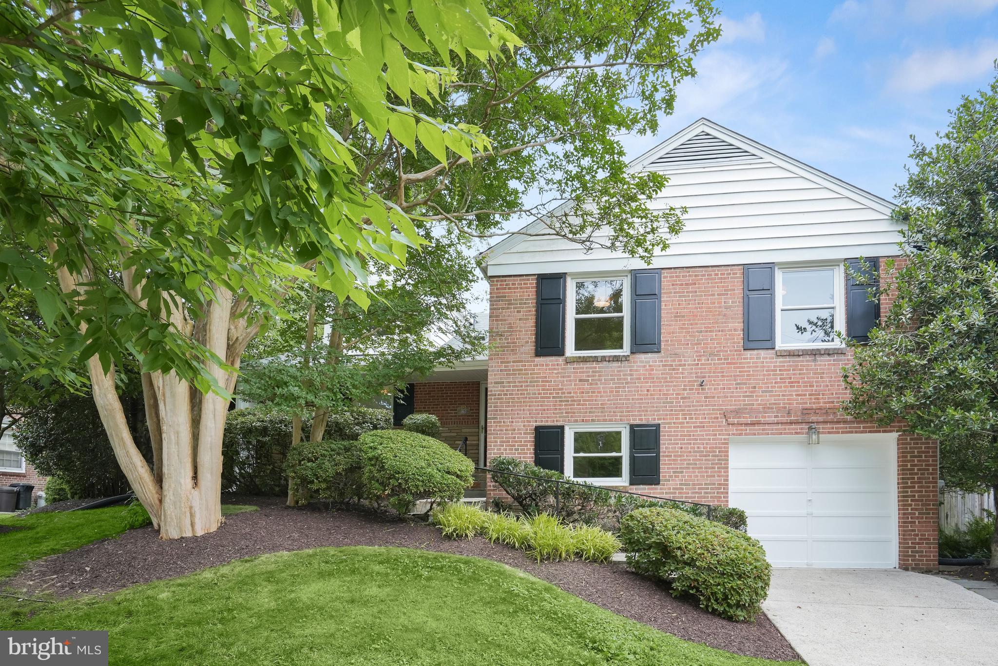 MAPLEWOOD - Residential