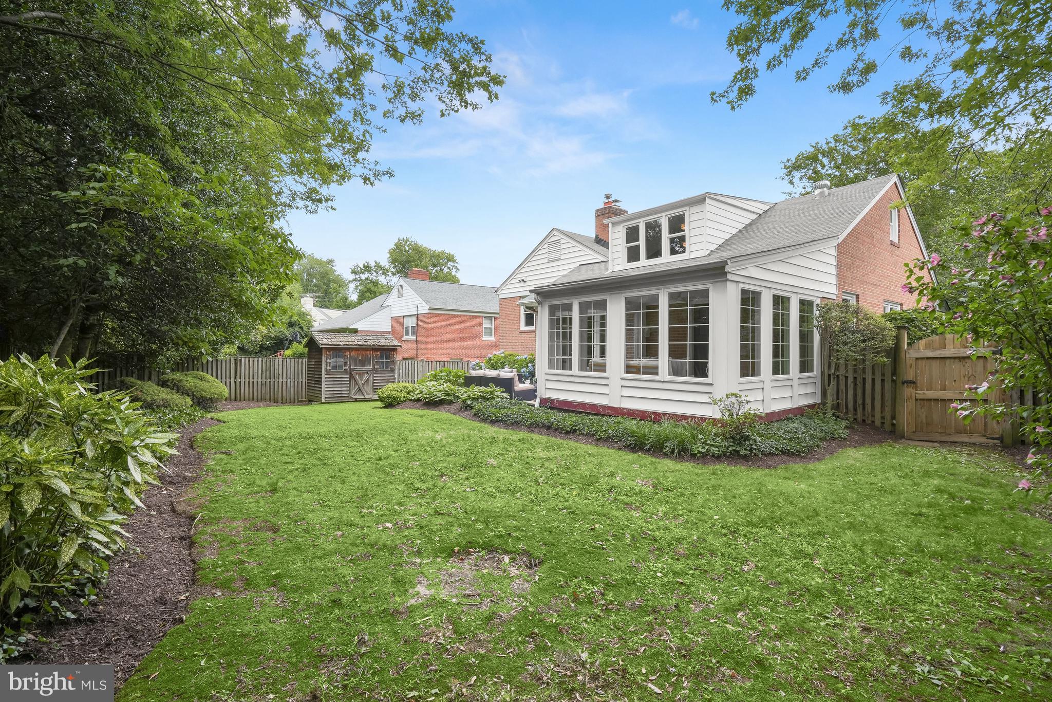 MAPLEWOOD - Residential