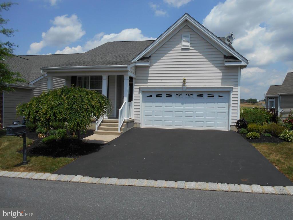 55+active community, carefree lifestyle! 3 Bedrm, 2 full bath,spacious home. Property location has open space. Enjoy beautiful country view from your deck. 2,221 sq ft walk-out basement. Easy for moving furniture in & out & for storage space. Lg Kitchen w-island & breakfast nook, living room/formal dining room, family room & sunroom. Master suite w-master bath & walk-in closet.