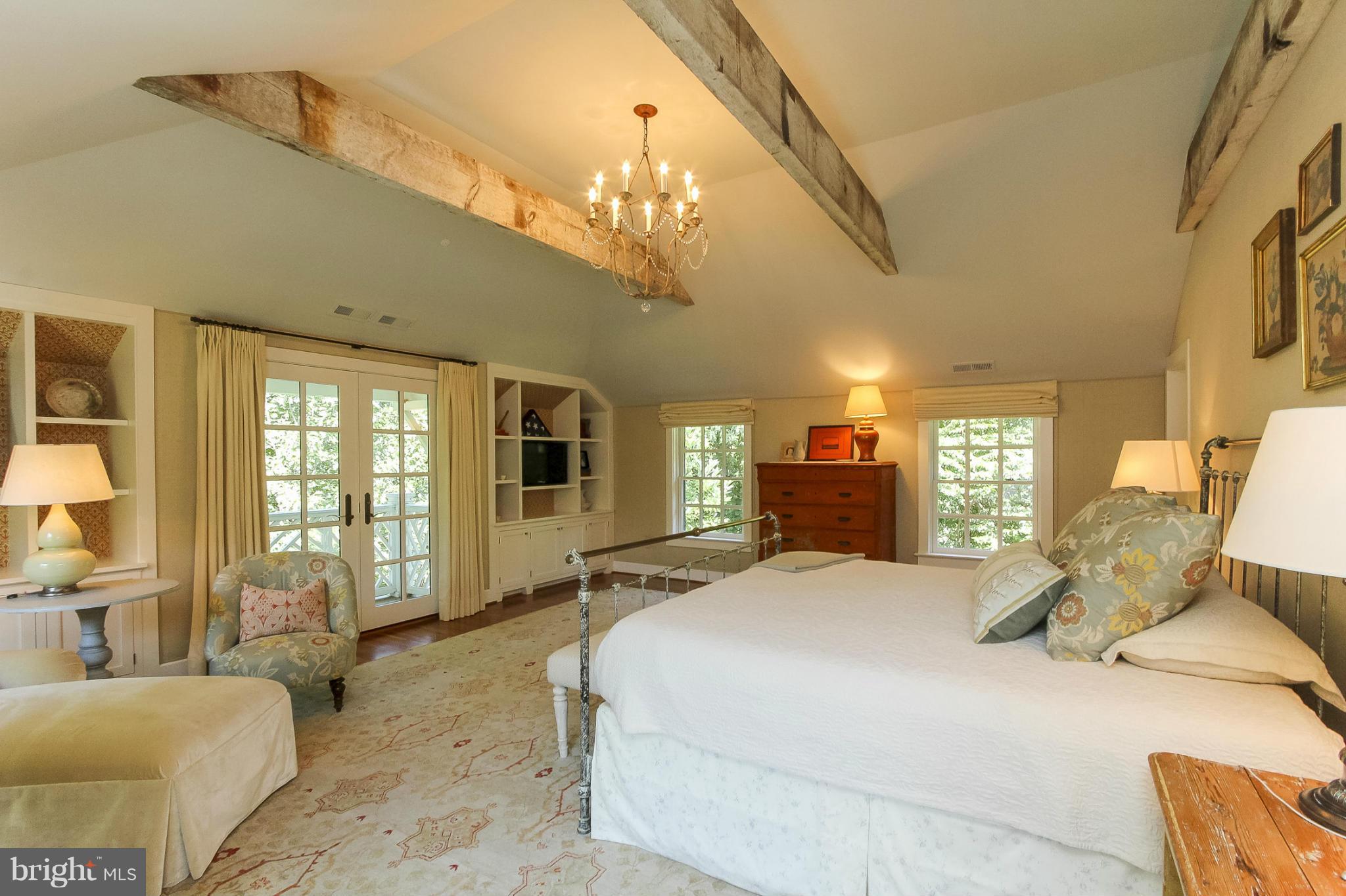 DOWNTOWN LEESBURG - Residential