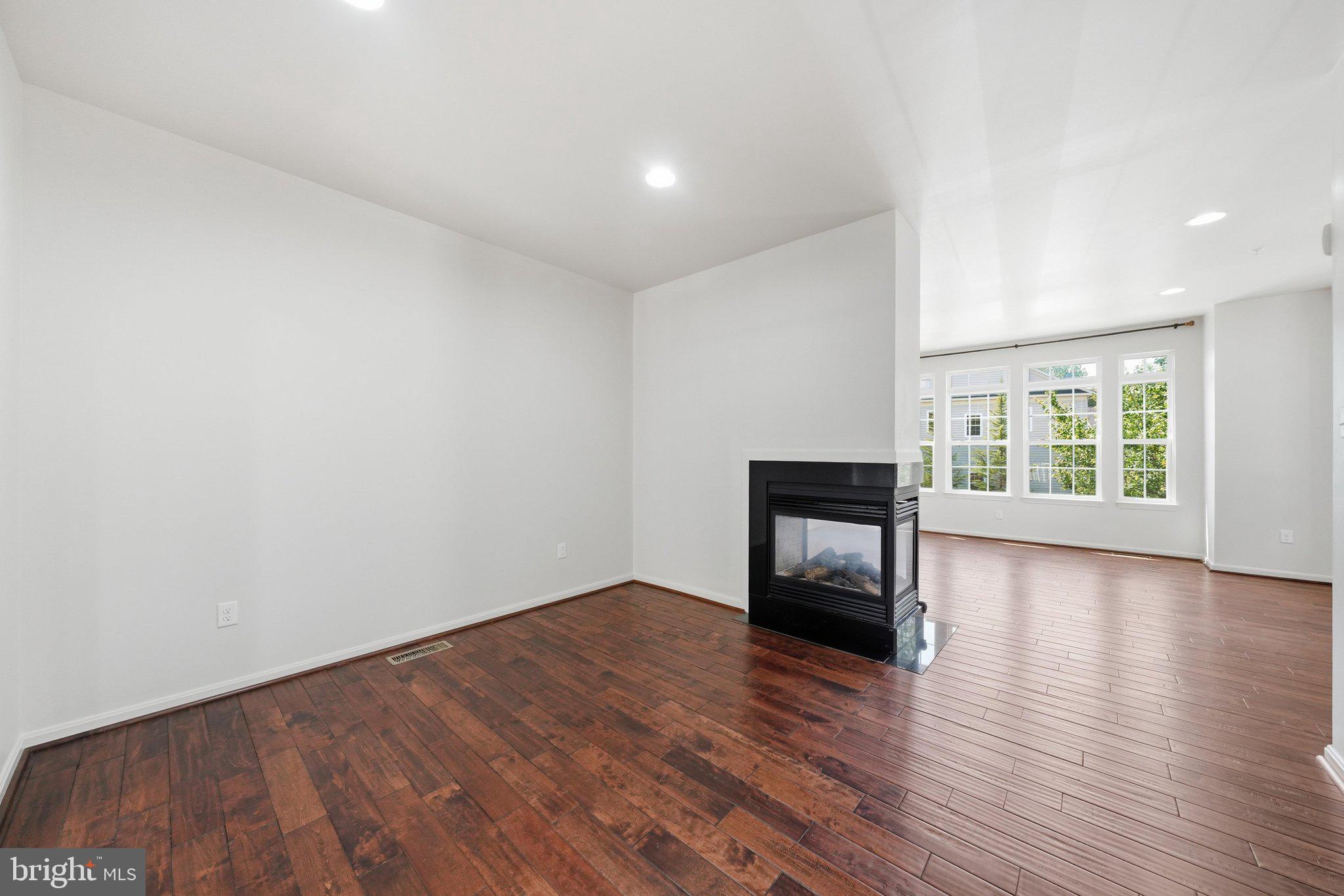 EMERSON - Residential