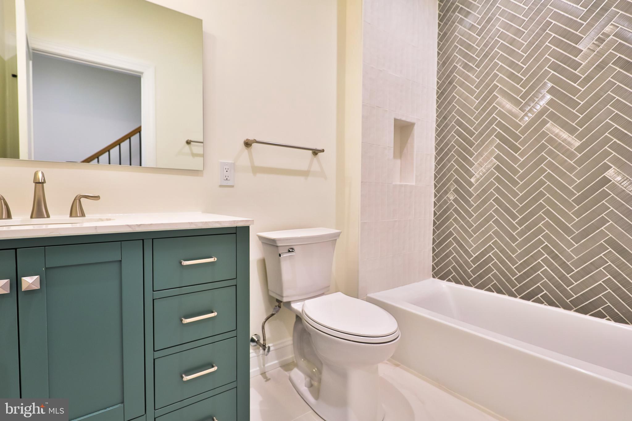 POINT BREEZE - Residential