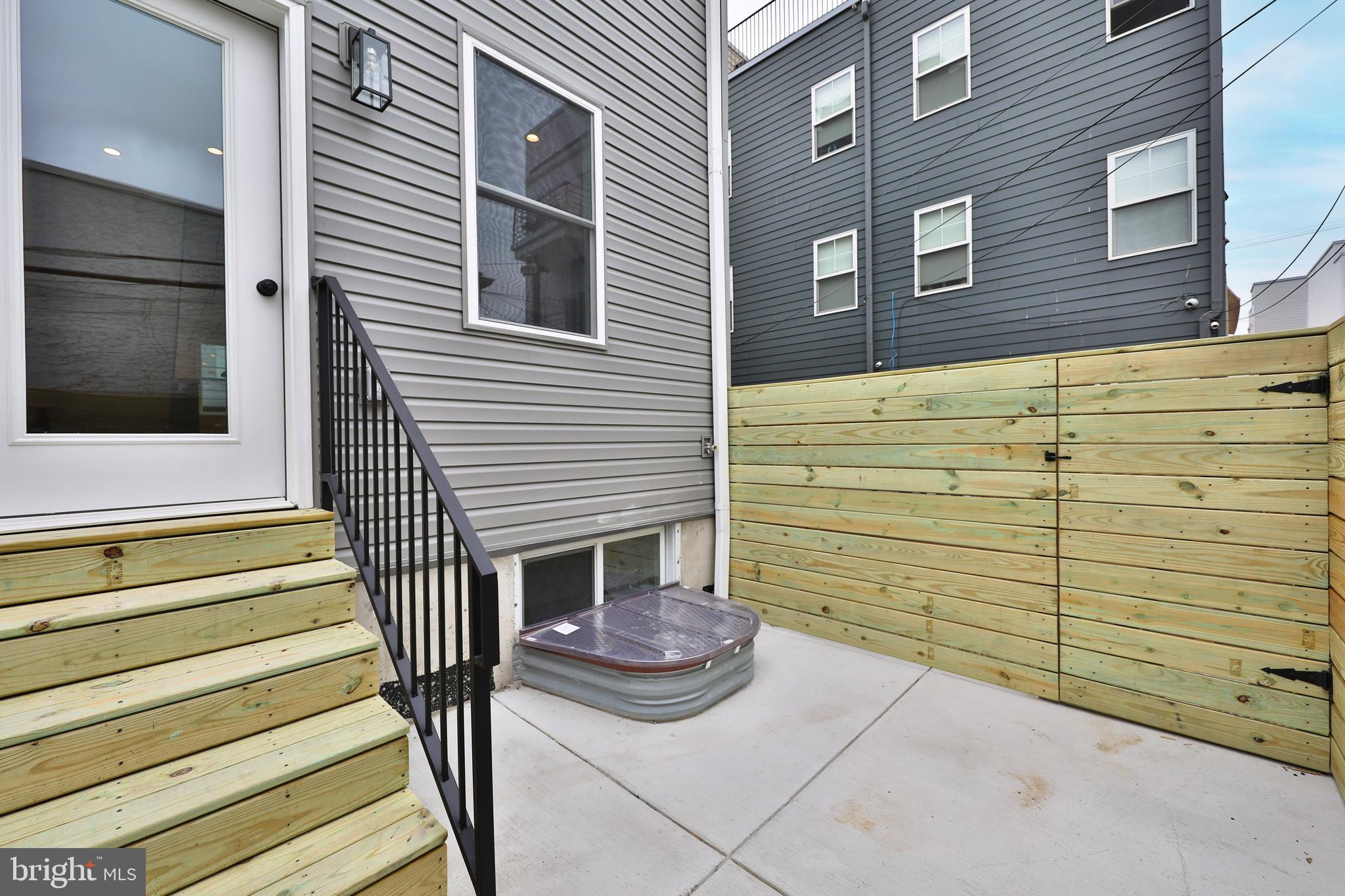 POINT BREEZE - Residential