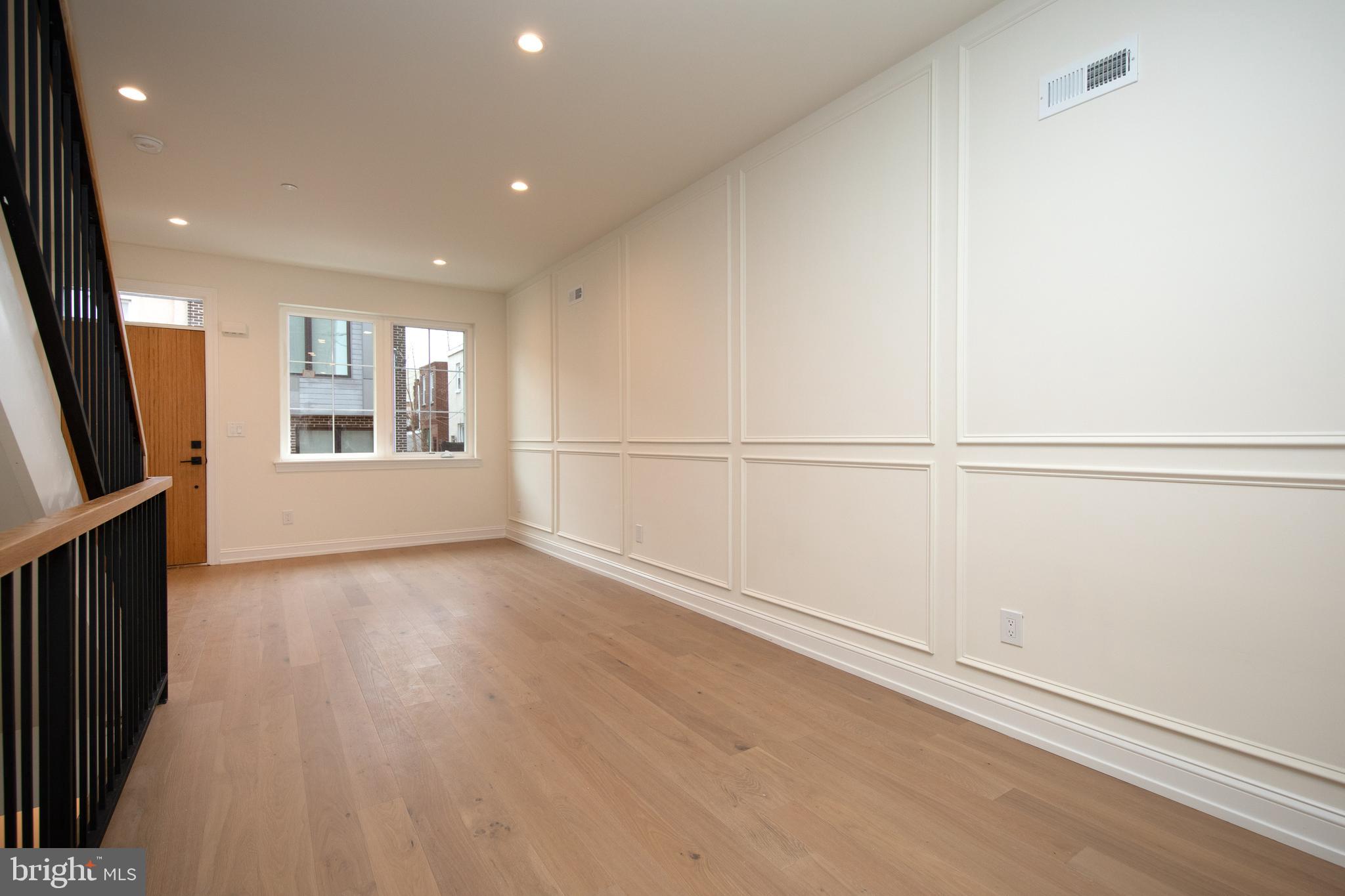 POINT BREEZE - Residential