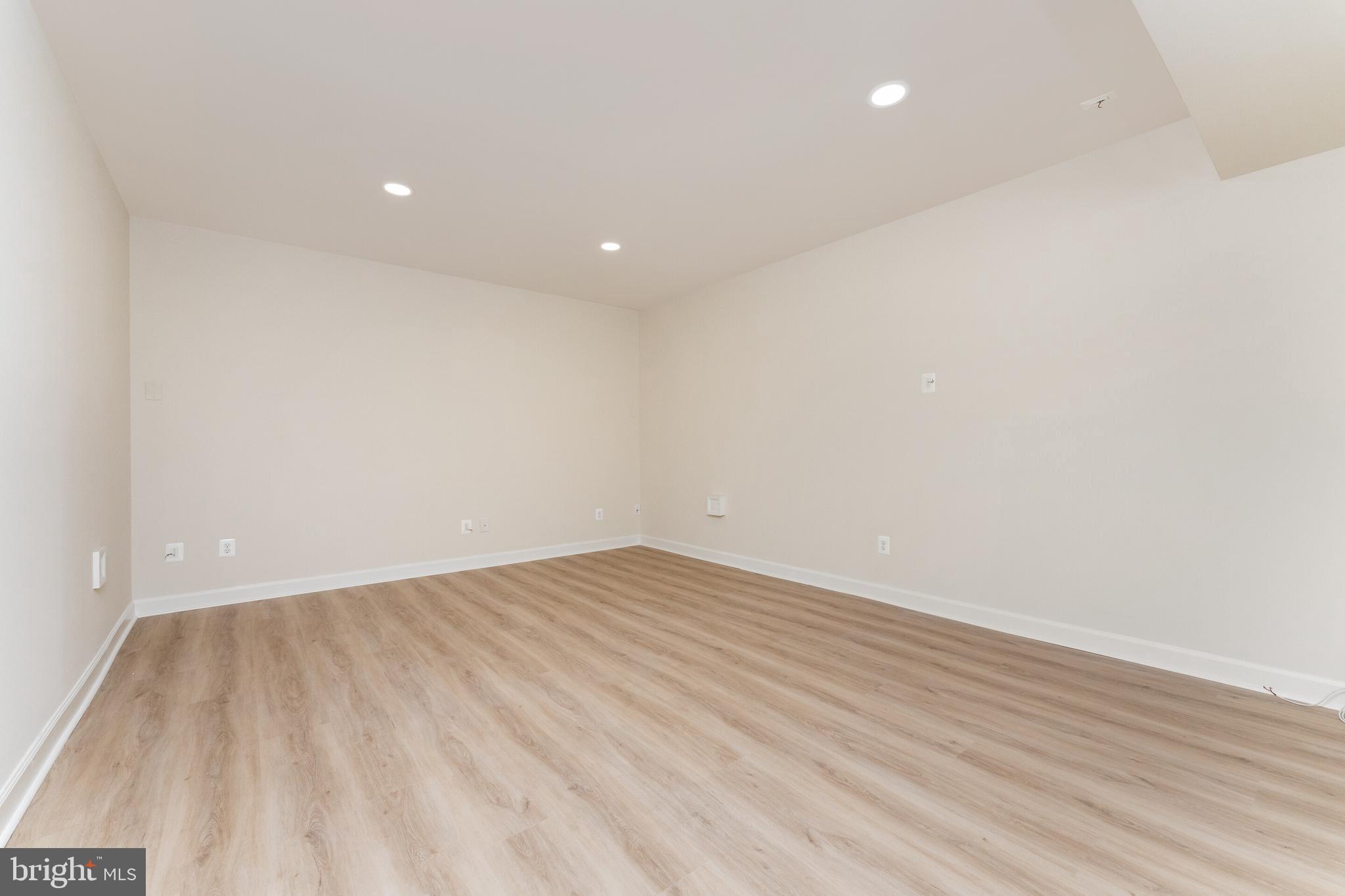 STONEGATE - Residential Lease