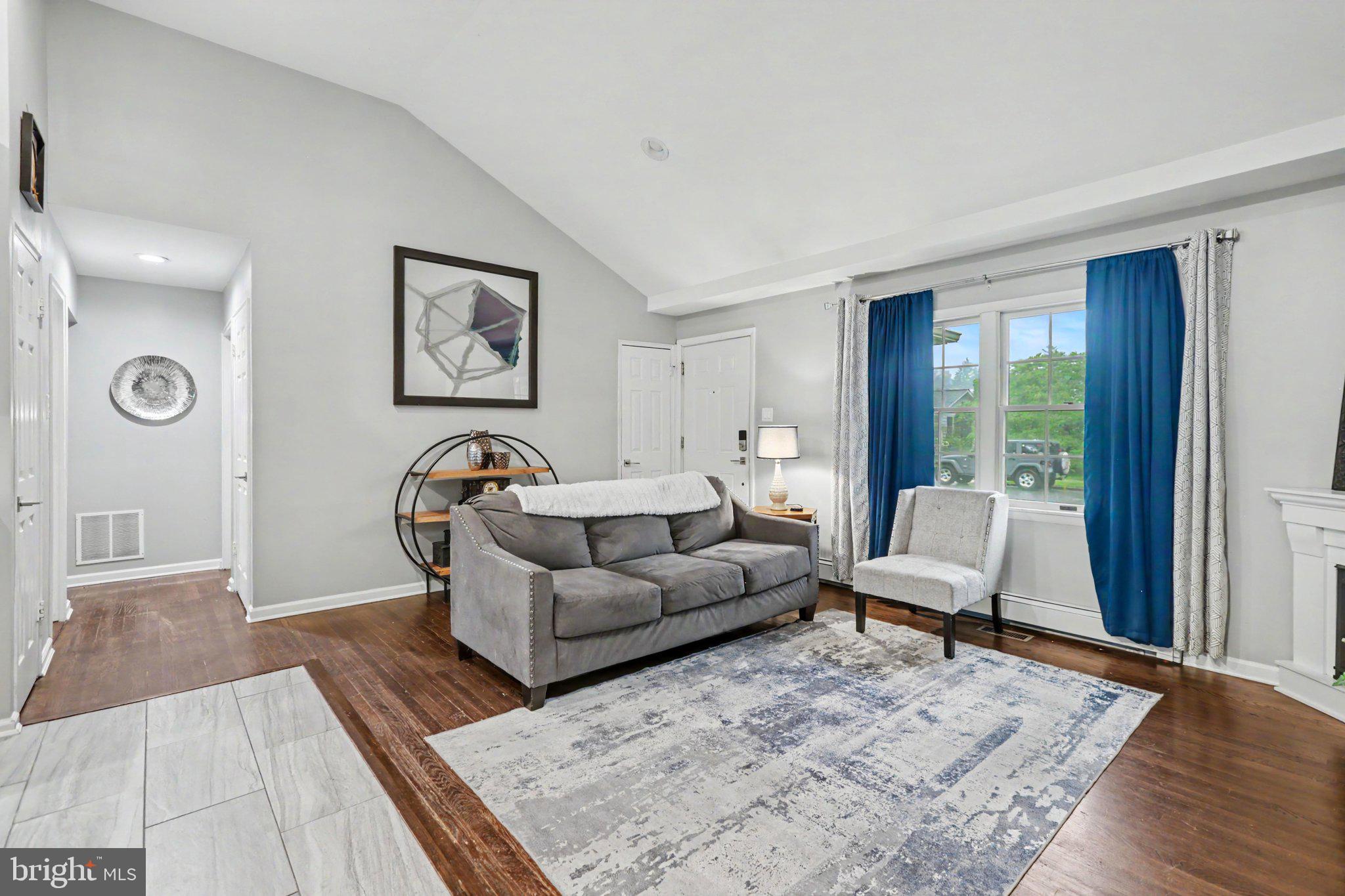 COLLEGE PARK - Residential