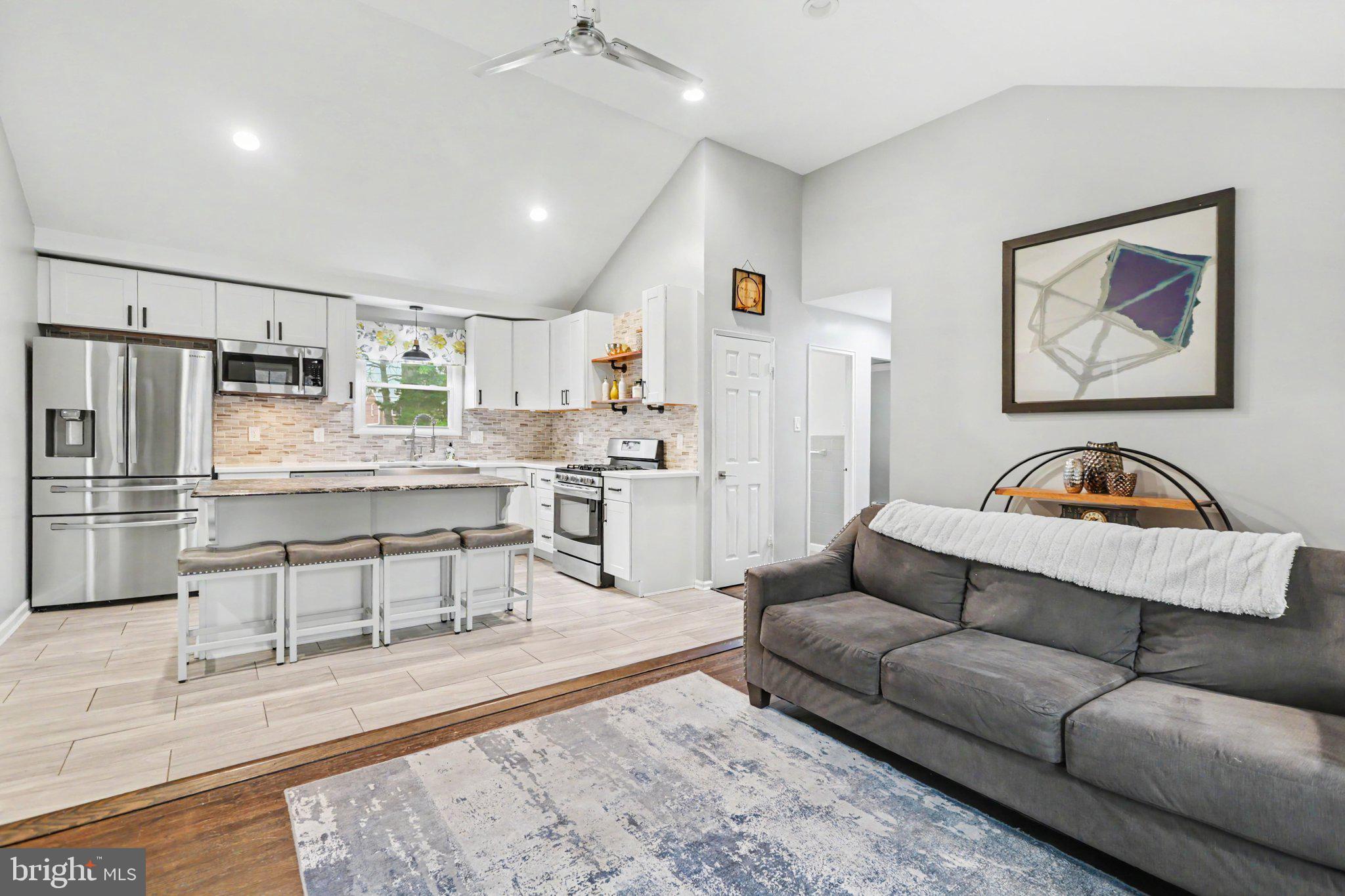 COLLEGE PARK - Residential