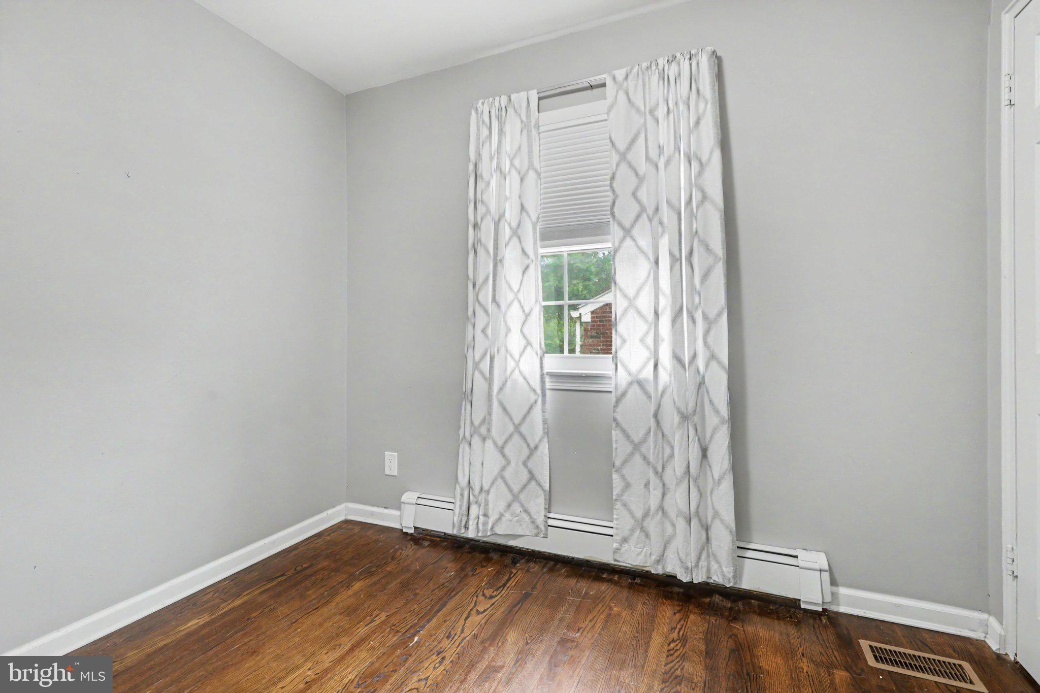 COLLEGE PARK - Residential