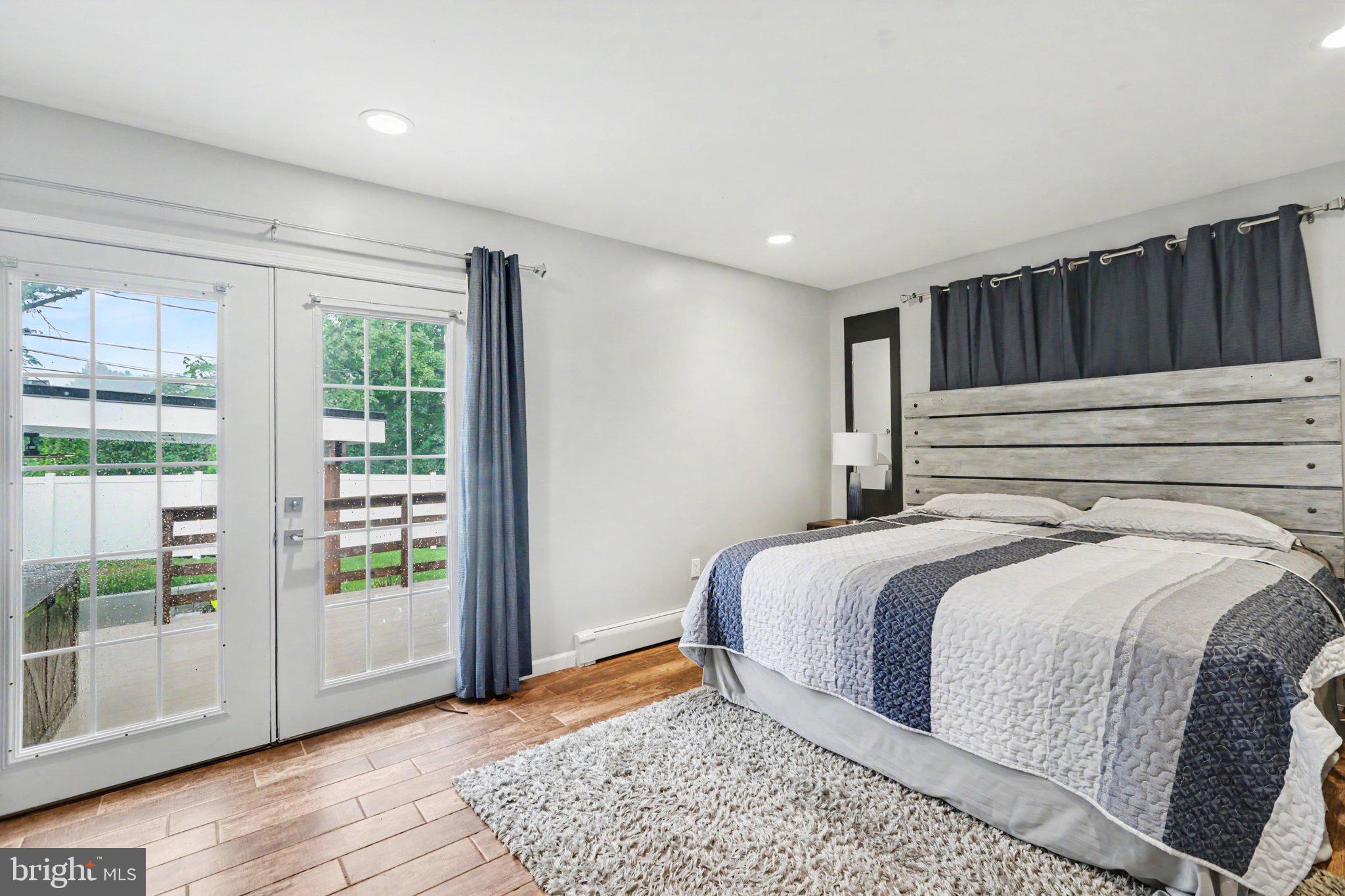 COLLEGE PARK - Residential