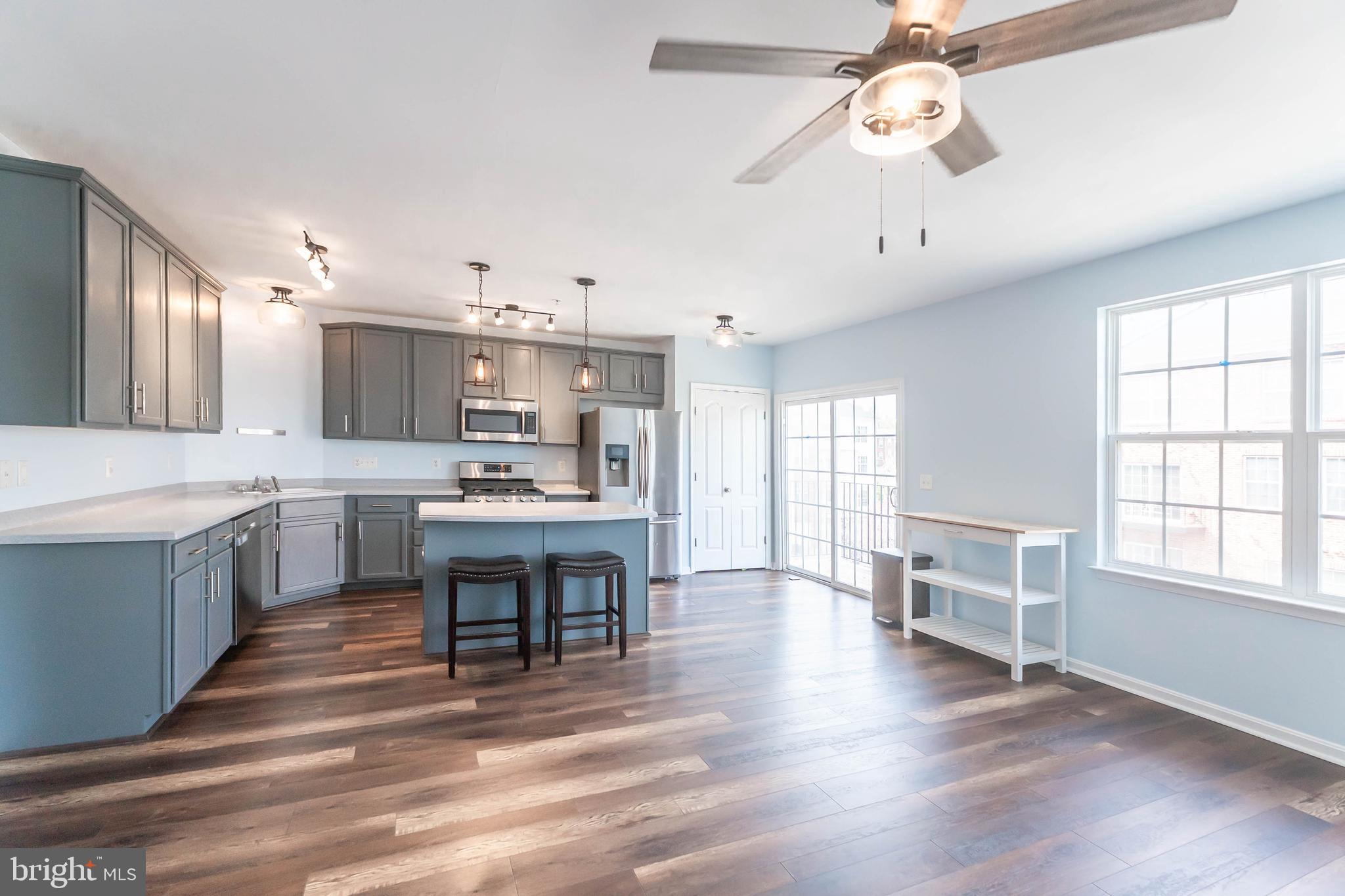 MARKET CENTER CONDOMINIUM - Residential