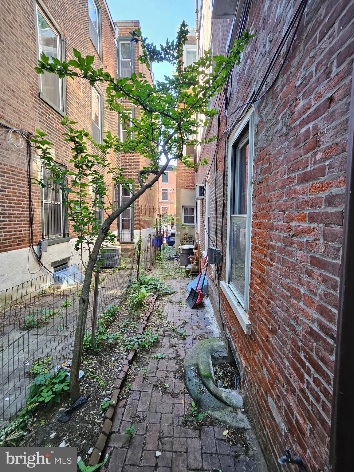 FAIRMOUNT - Residential Income
