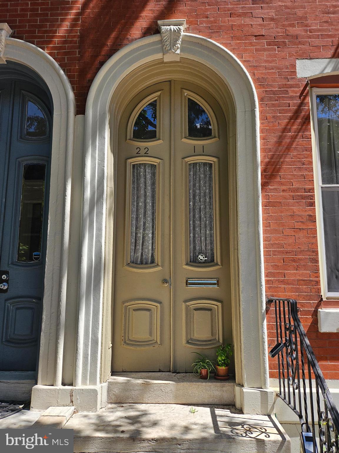 FAIRMOUNT - Residential Income