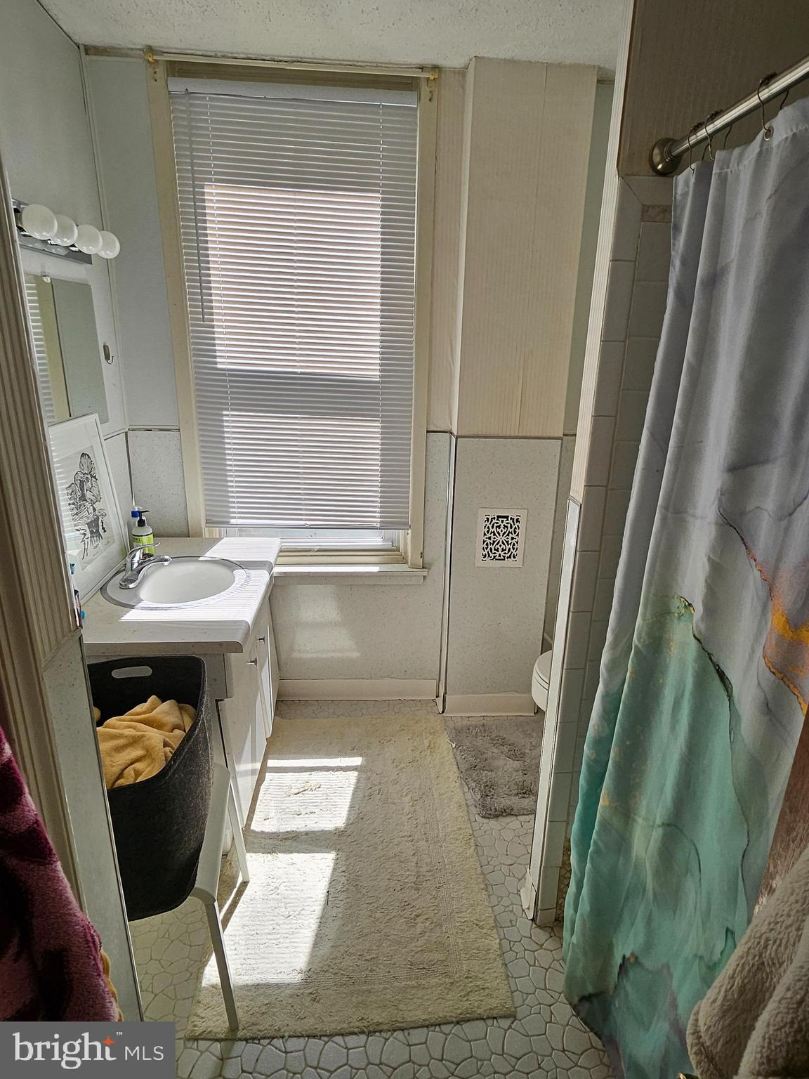 FAIRMOUNT - Residential Income