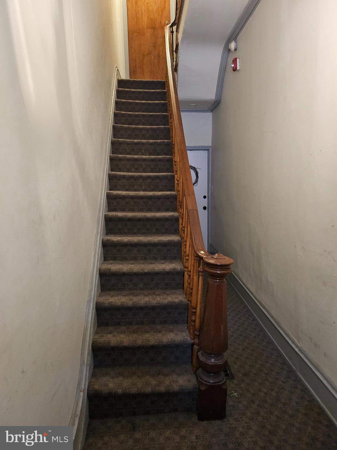 FAIRMOUNT - Residential Income