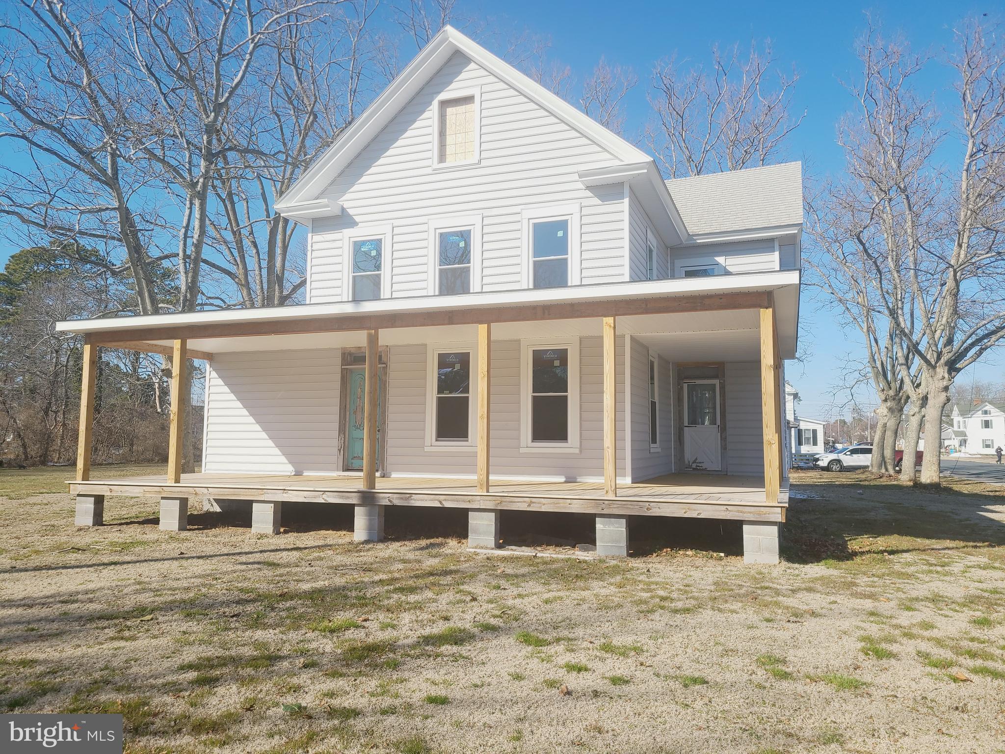 This home has lots of potential. All the early century charm of the 1940's and 50's with high ceilings, decorative ceiling tiles, large baseboard trim, and hand-crafted stair railing, downstairs has spacious Living, kitchen and dining, lots of bonus space. With the right vision this home can be the bright and shining star of the neighborhood. Potential for a "mother-in-law suite" or Apartment.