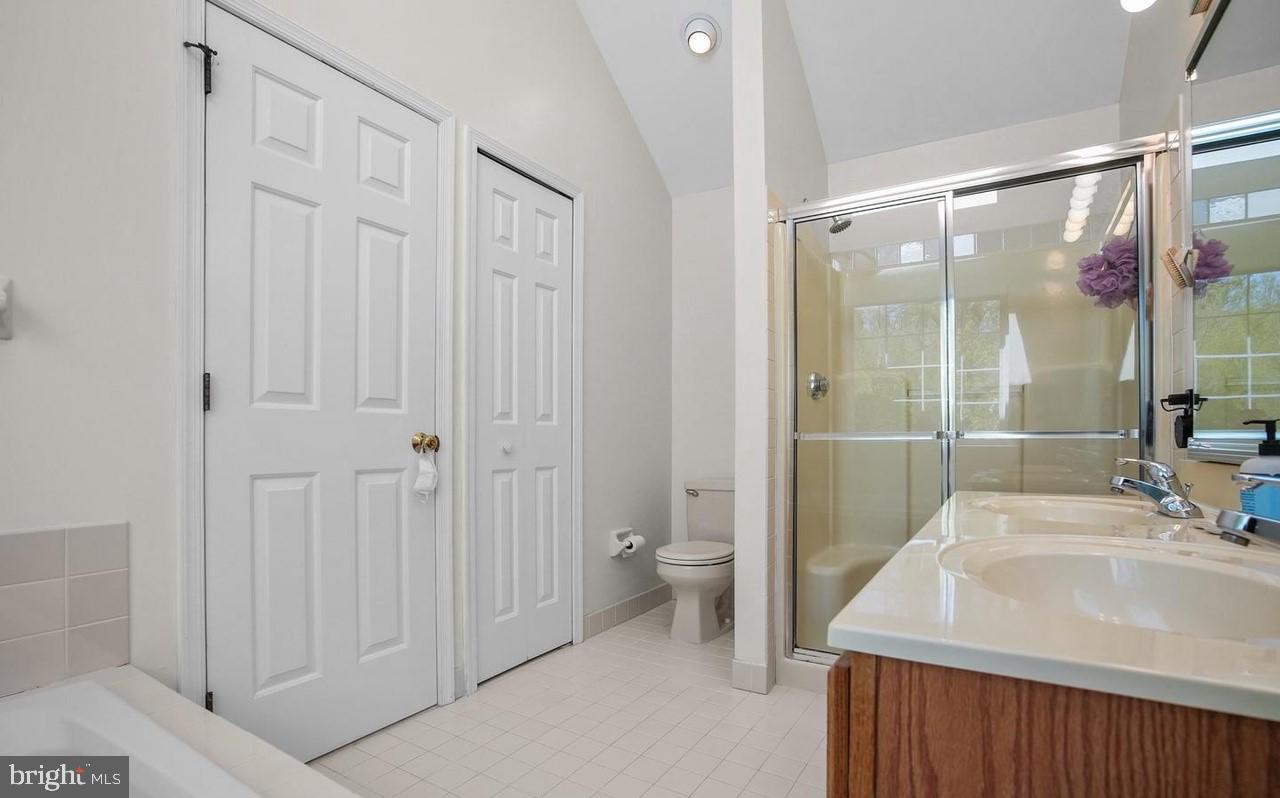 FOX CHASE - Residential