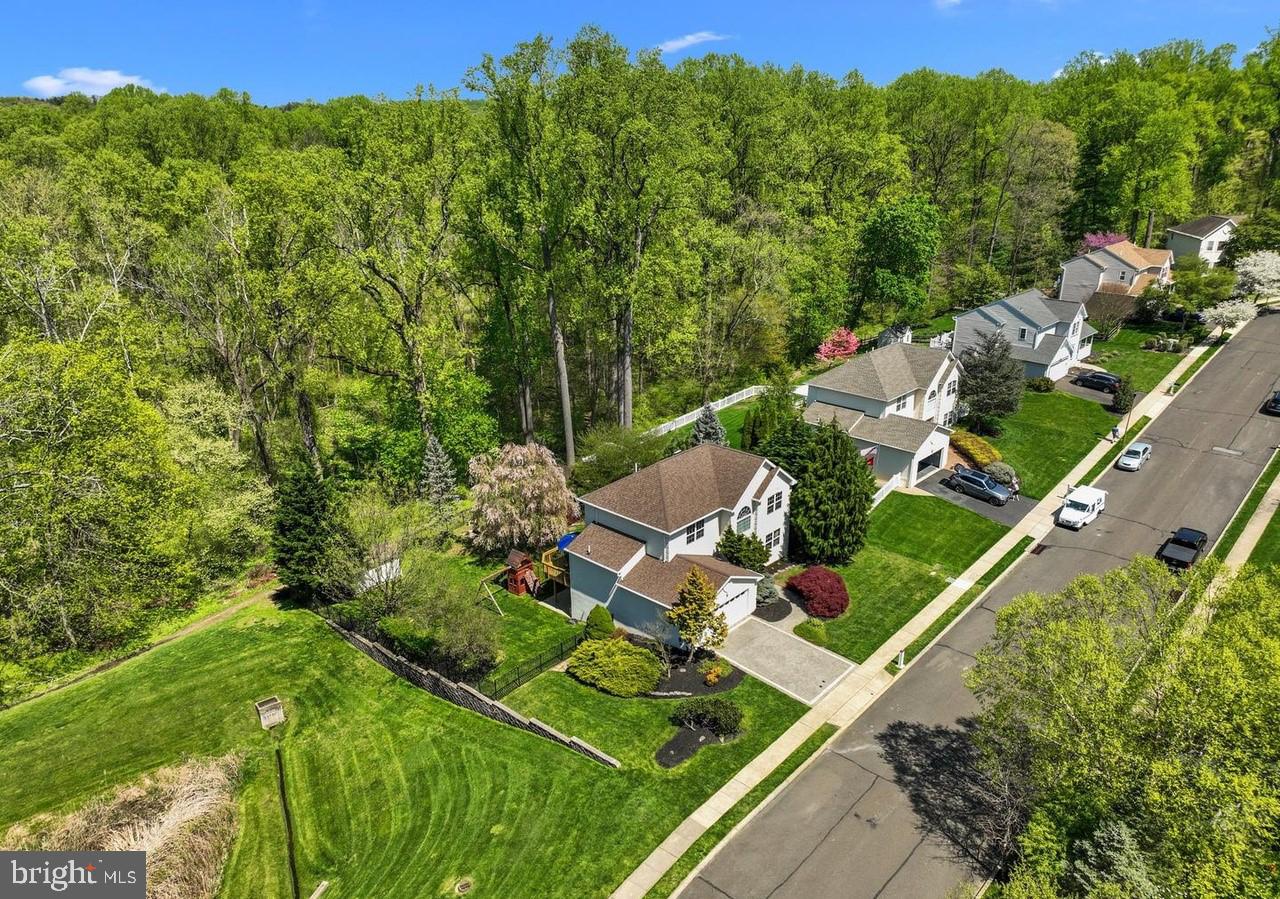 FOX CHASE - Residential