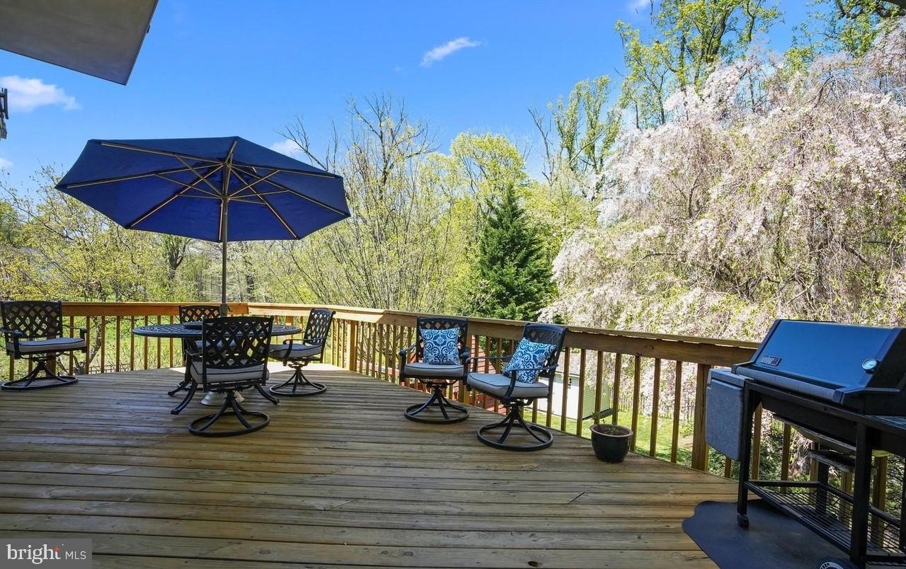 FOX CHASE - Residential