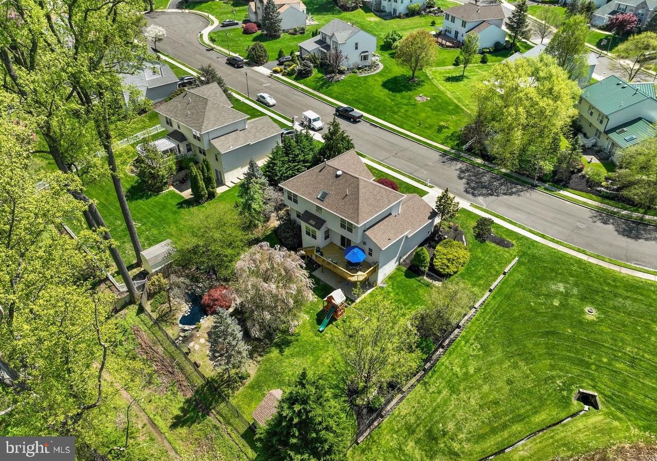 FOX CHASE - Residential